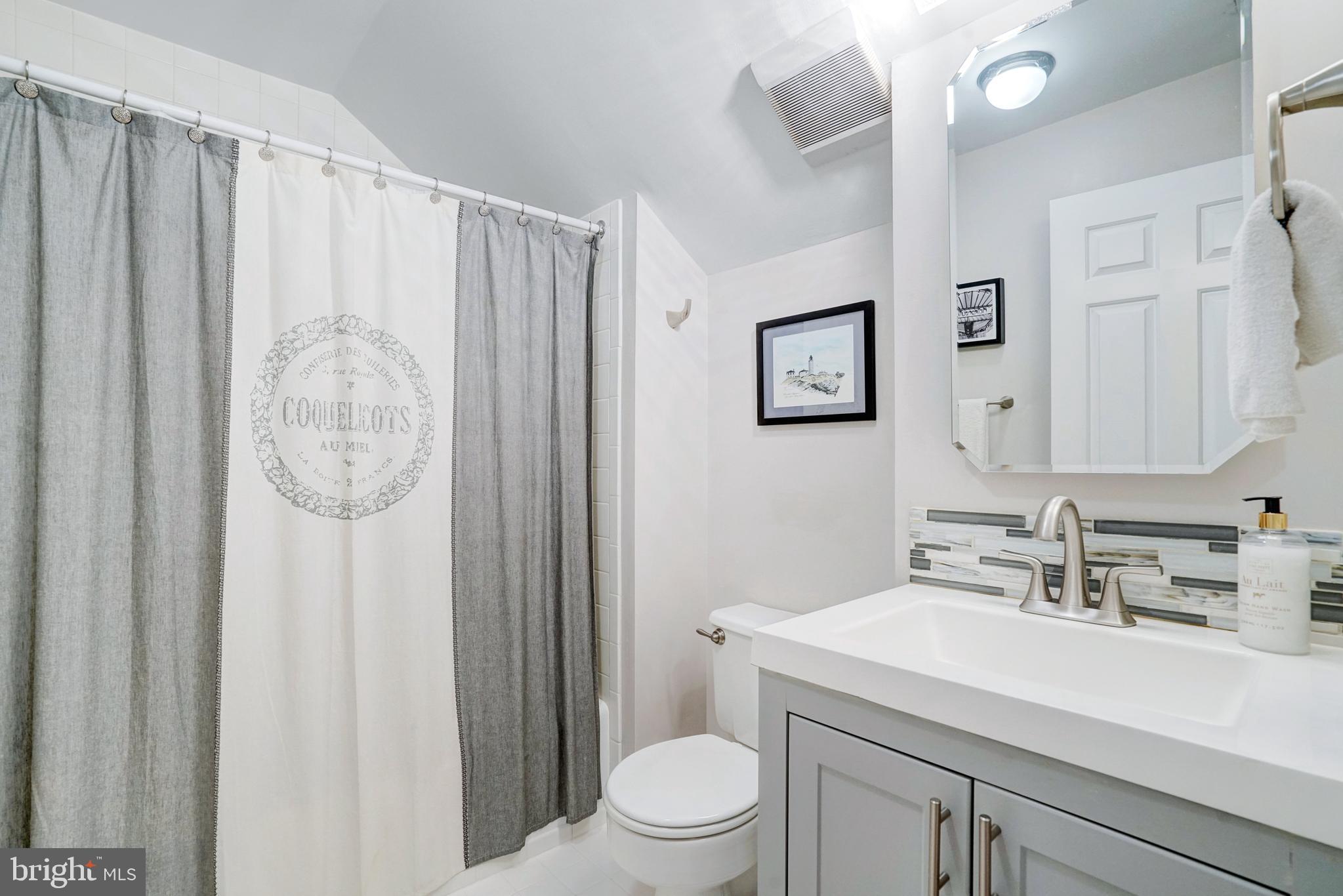 OLD TOWN ALEXANDRIA - Residential