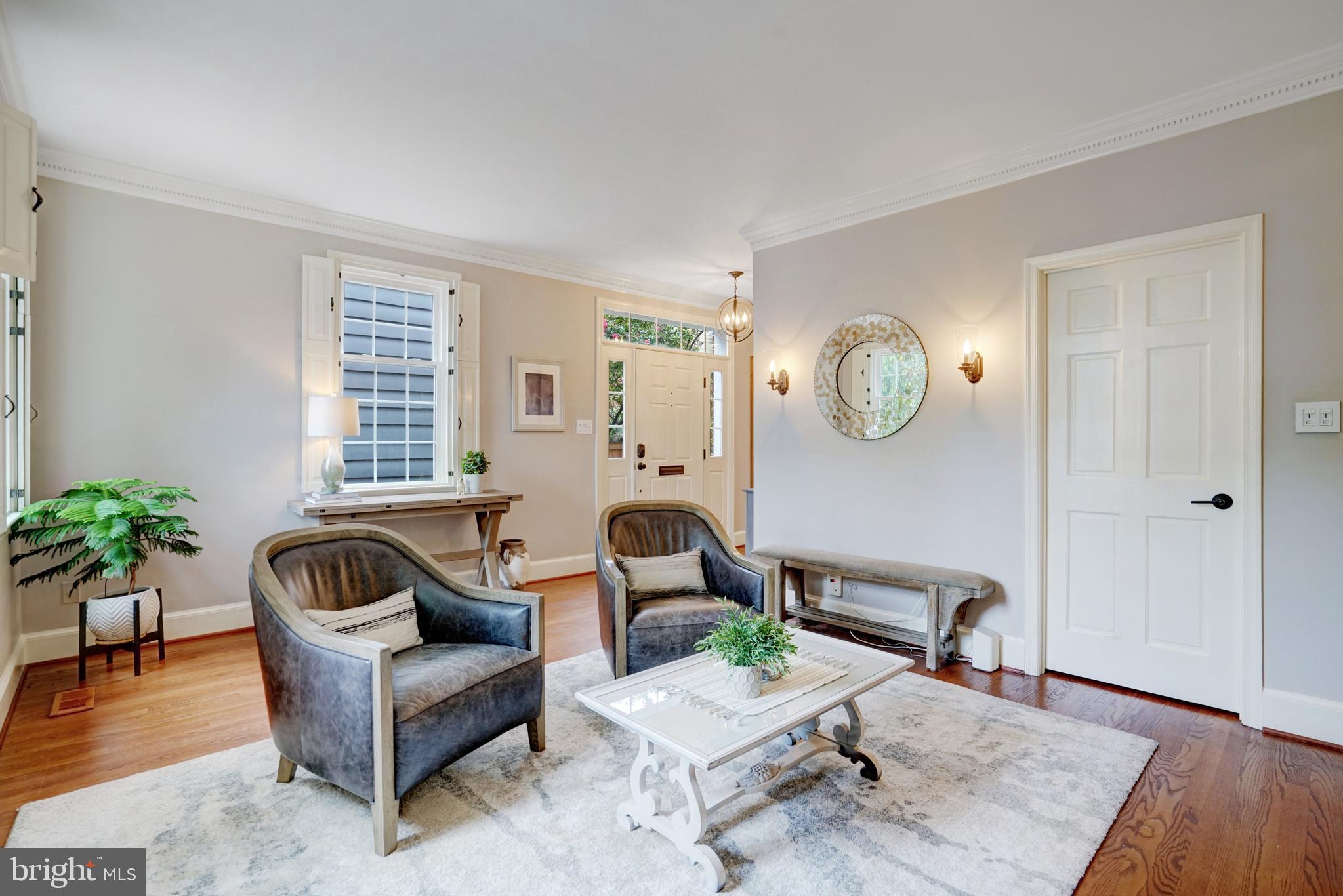 OLD TOWN ALEXANDRIA - Residential