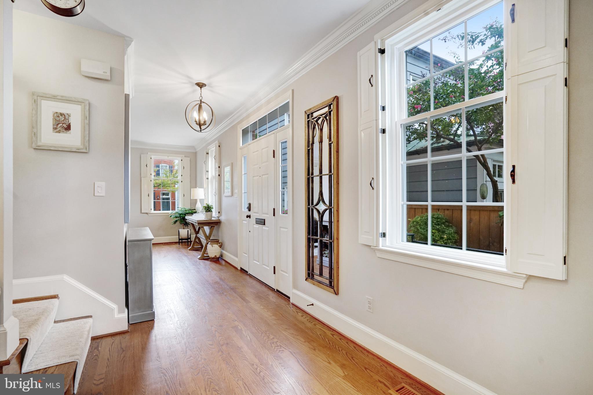 OLD TOWN ALEXANDRIA - Residential