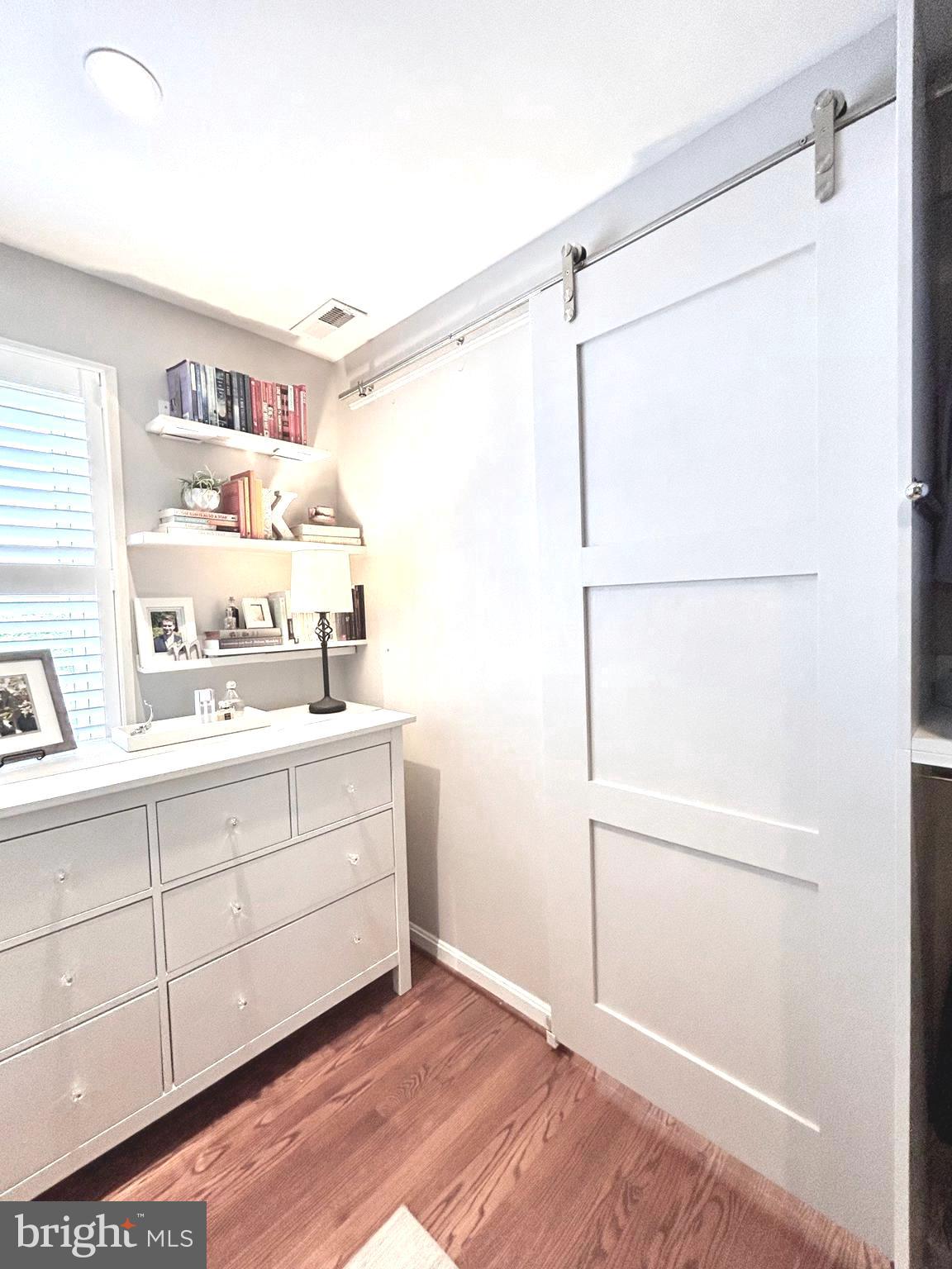 OLD TOWN ALEXANDRIA - Residential