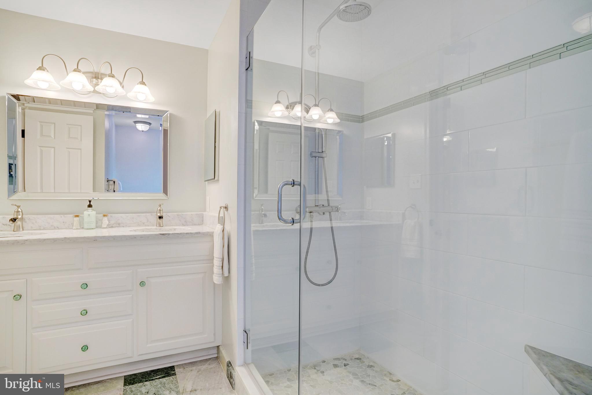 OLD TOWN ALEXANDRIA - Residential