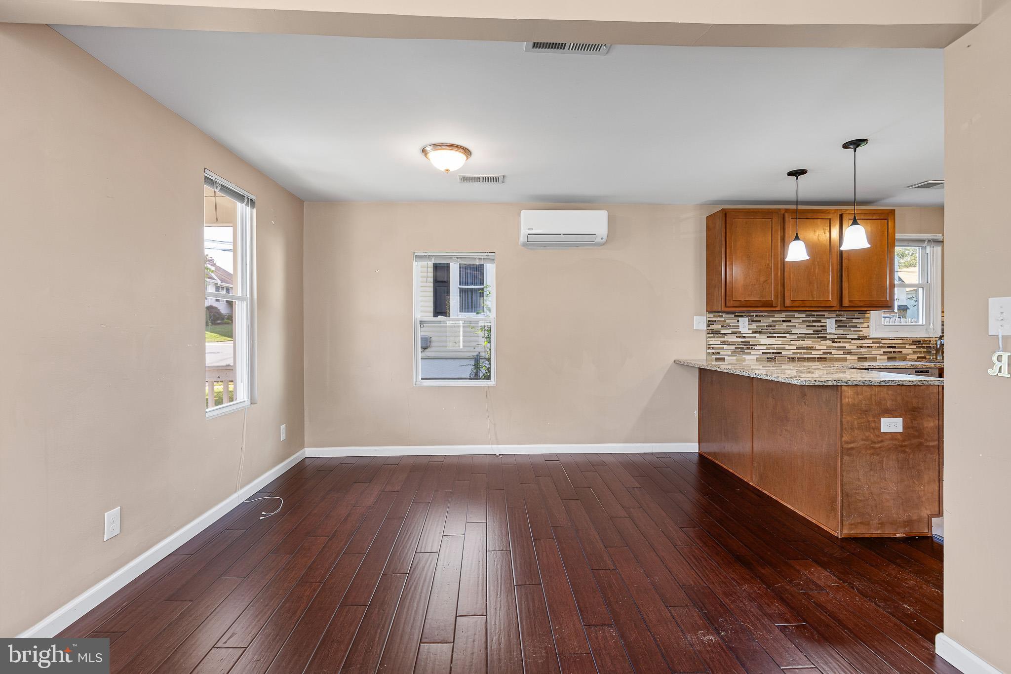 27 W DELAWARE AVENUE
