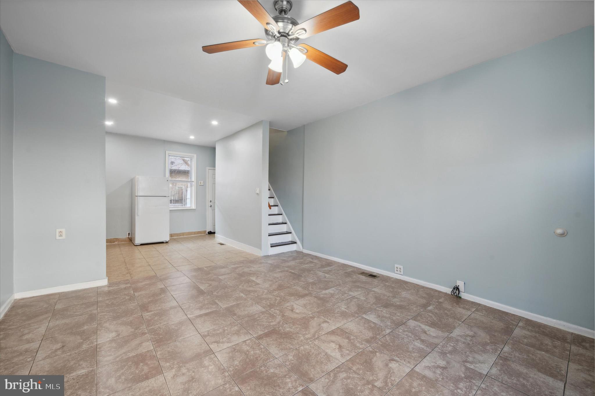 PORT RICHMOND - Residential Lease