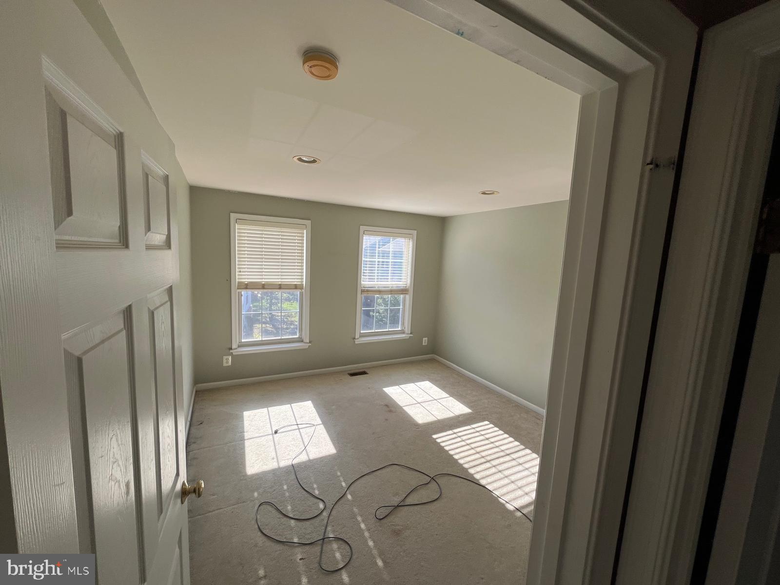 OAKMILL - Residential Lease