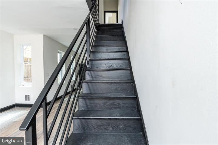 920 W CAMBRIA STREET