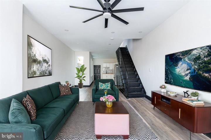920 W CAMBRIA STREET