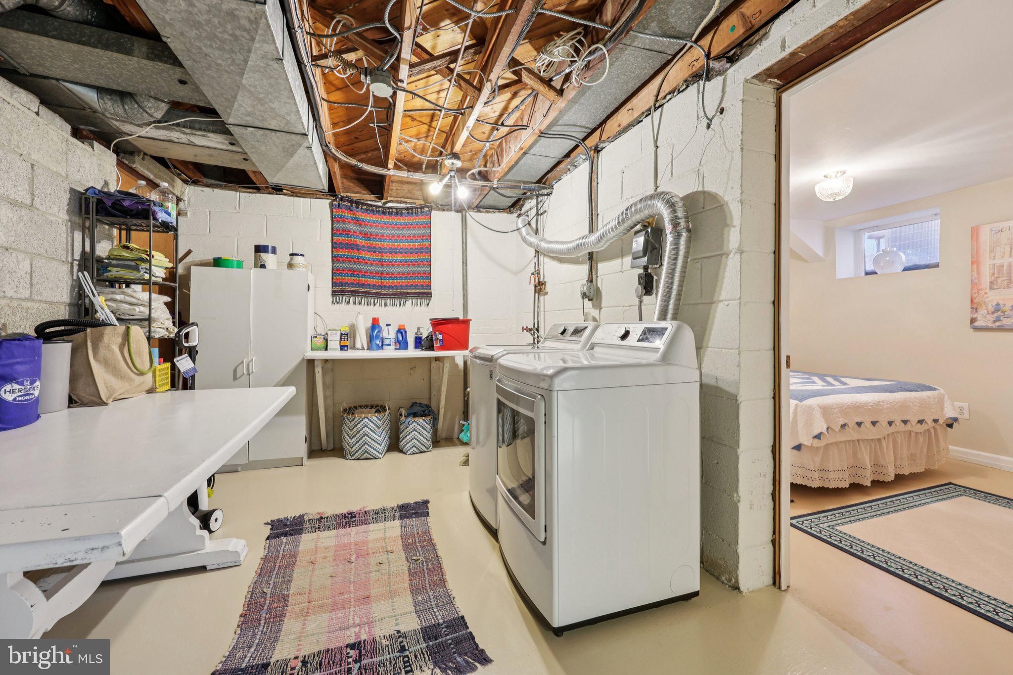 KENWOOD PARK - Residential