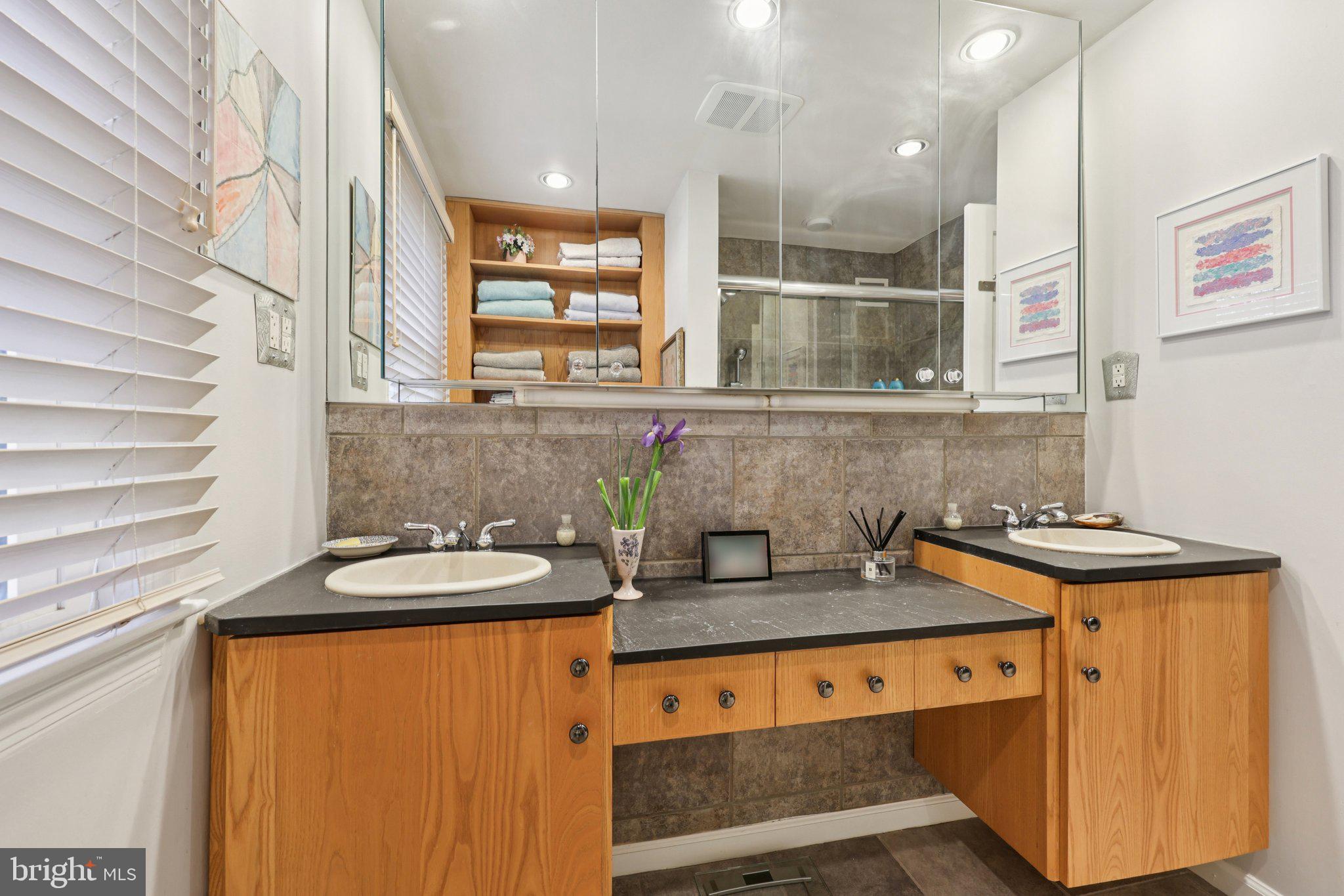 KENWOOD PARK - Residential