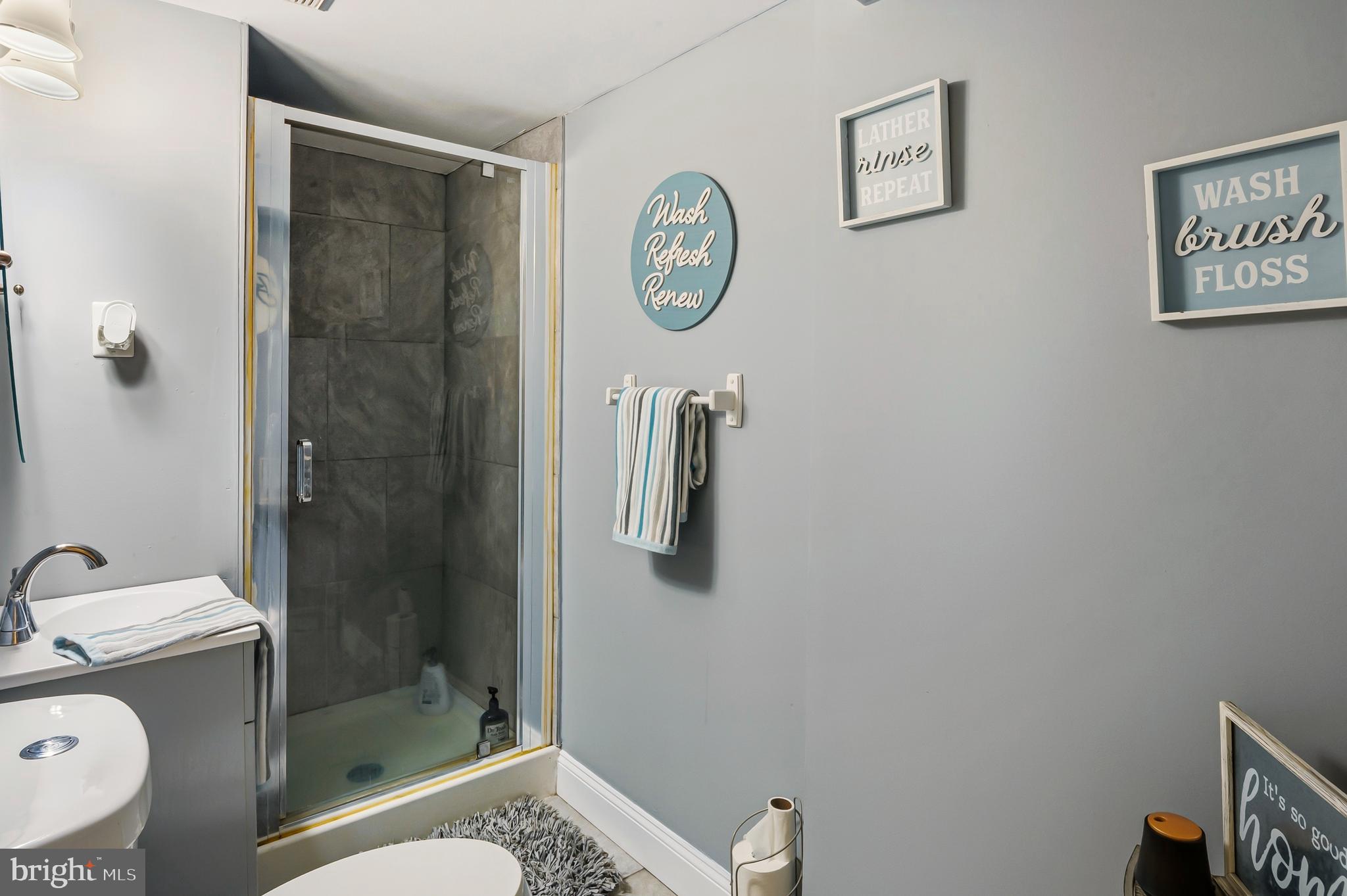 INGLESIDE PARK - Residential