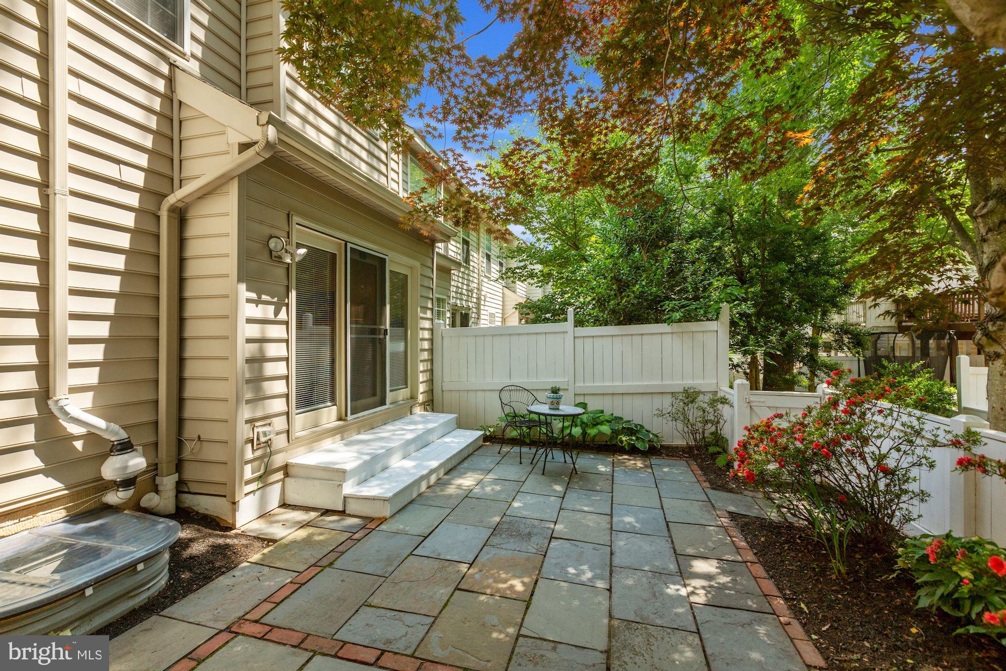 VIRGINIA CENTER - Residential