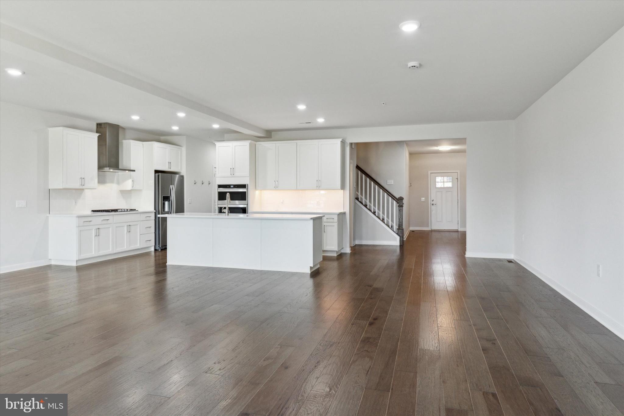 124 LADBROKE DRIVE