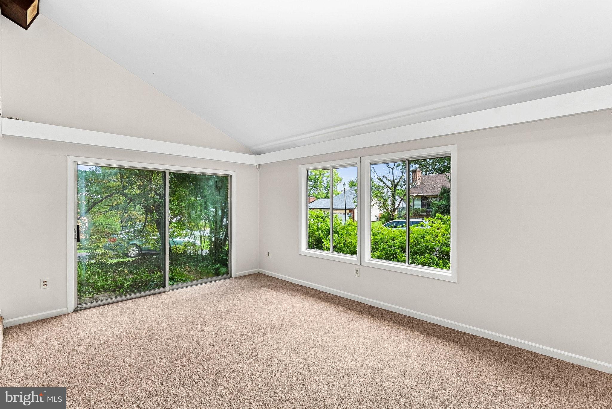11 GREENCASTLE ROAD