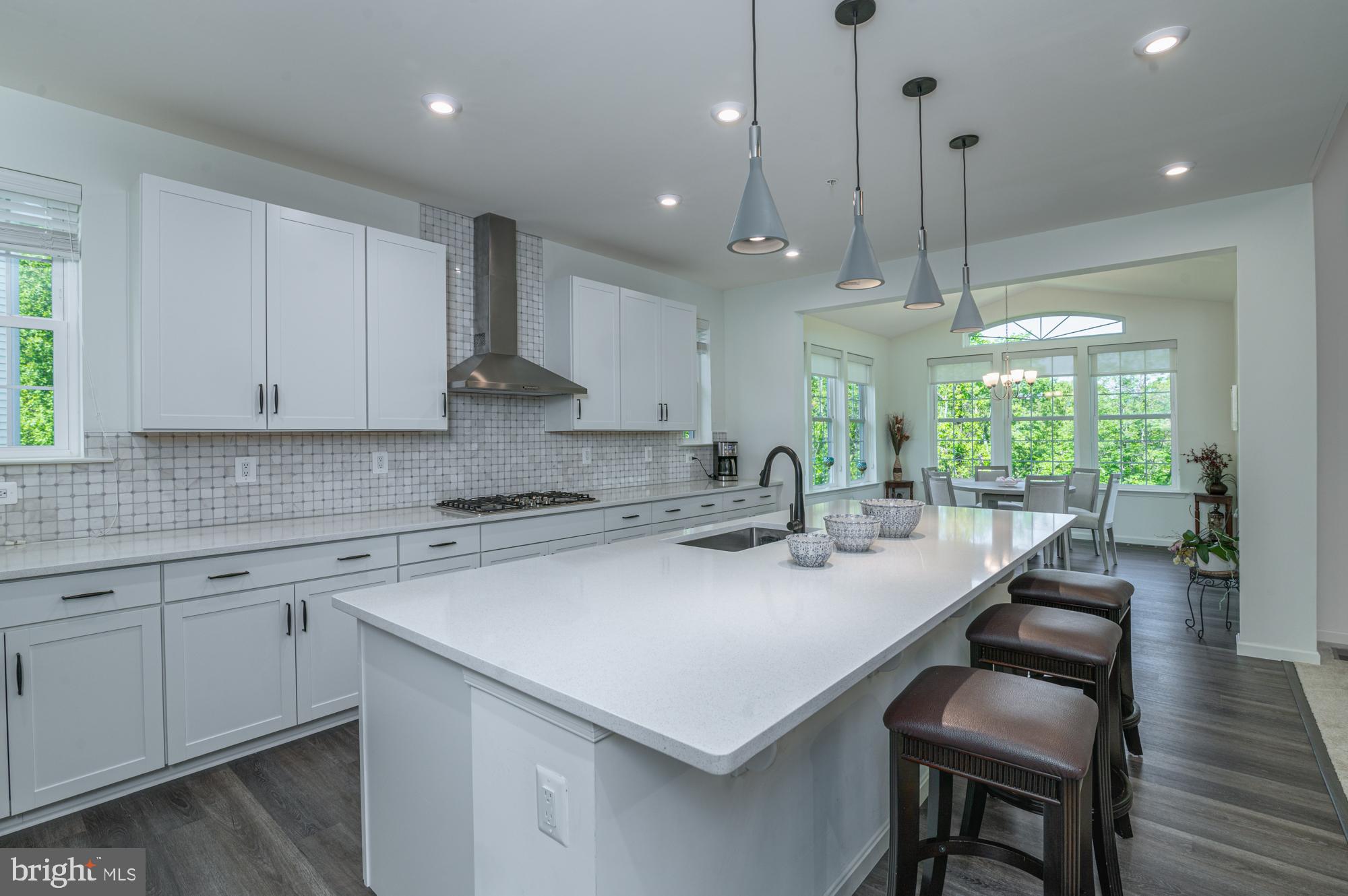 807 KAPLON COURT