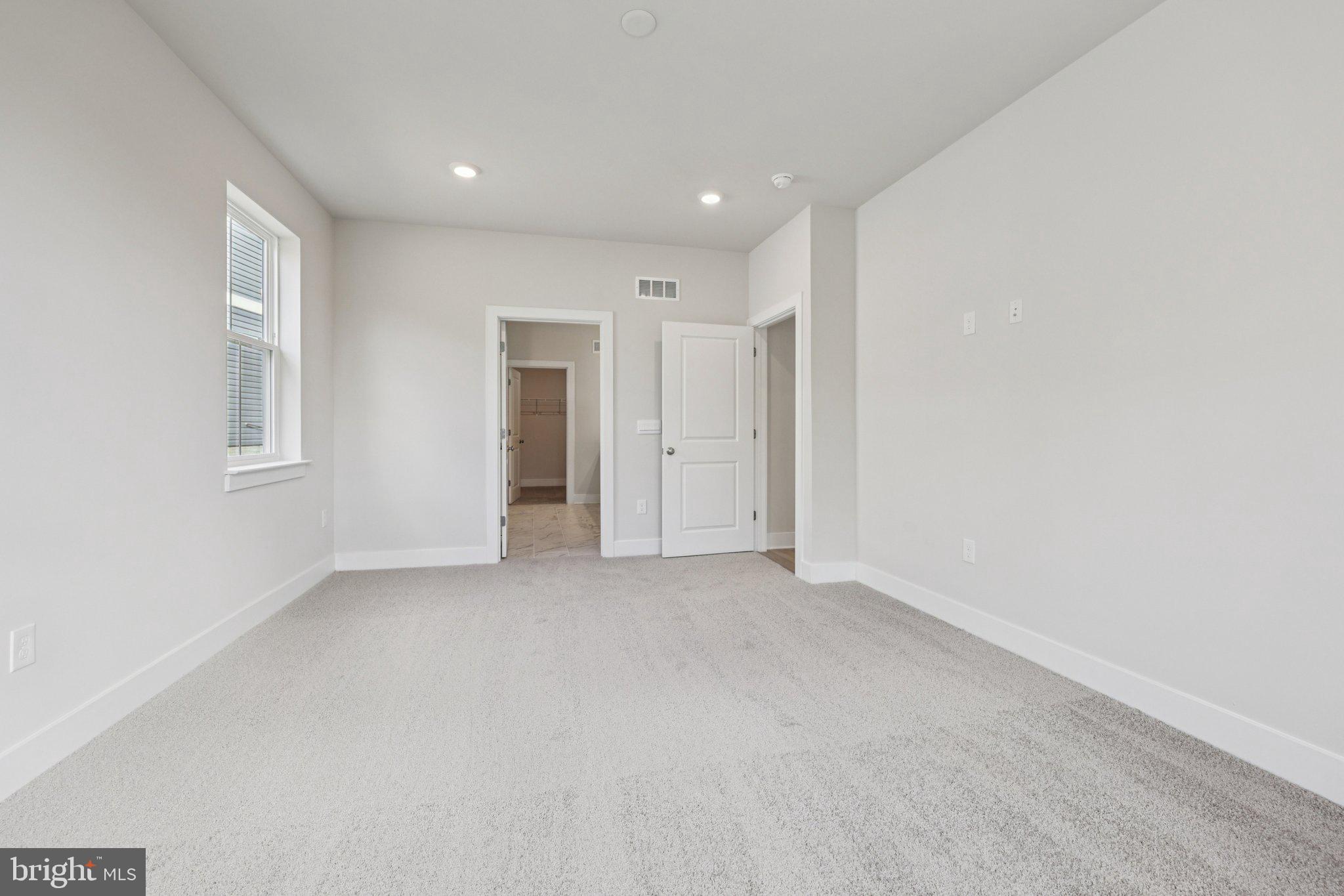 WILLOW RUN - Residential