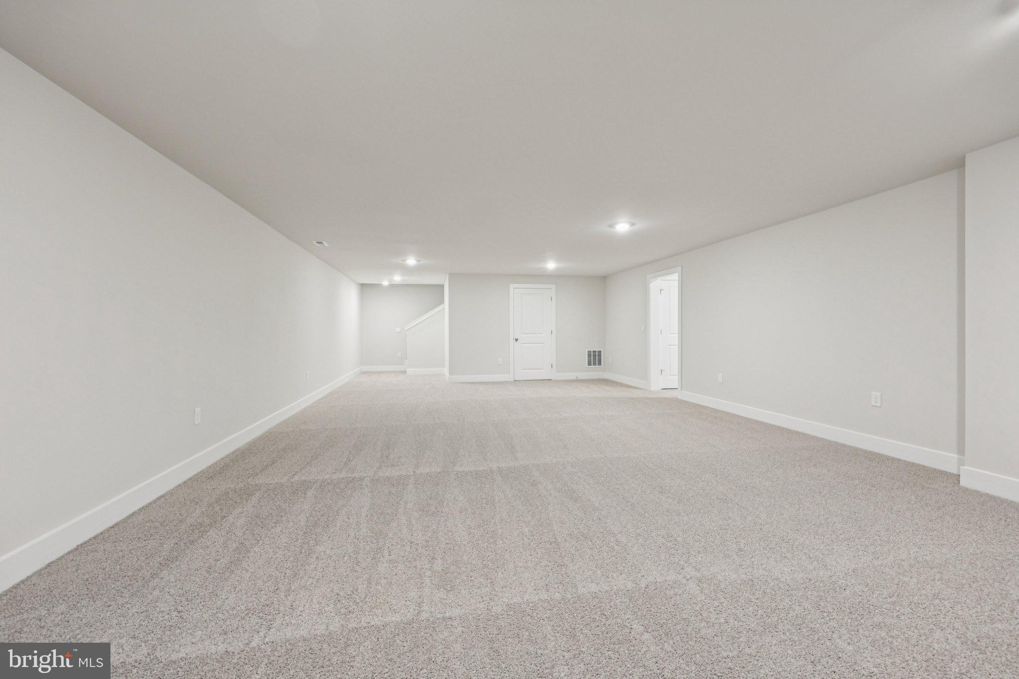 WILLOW RUN - Residential