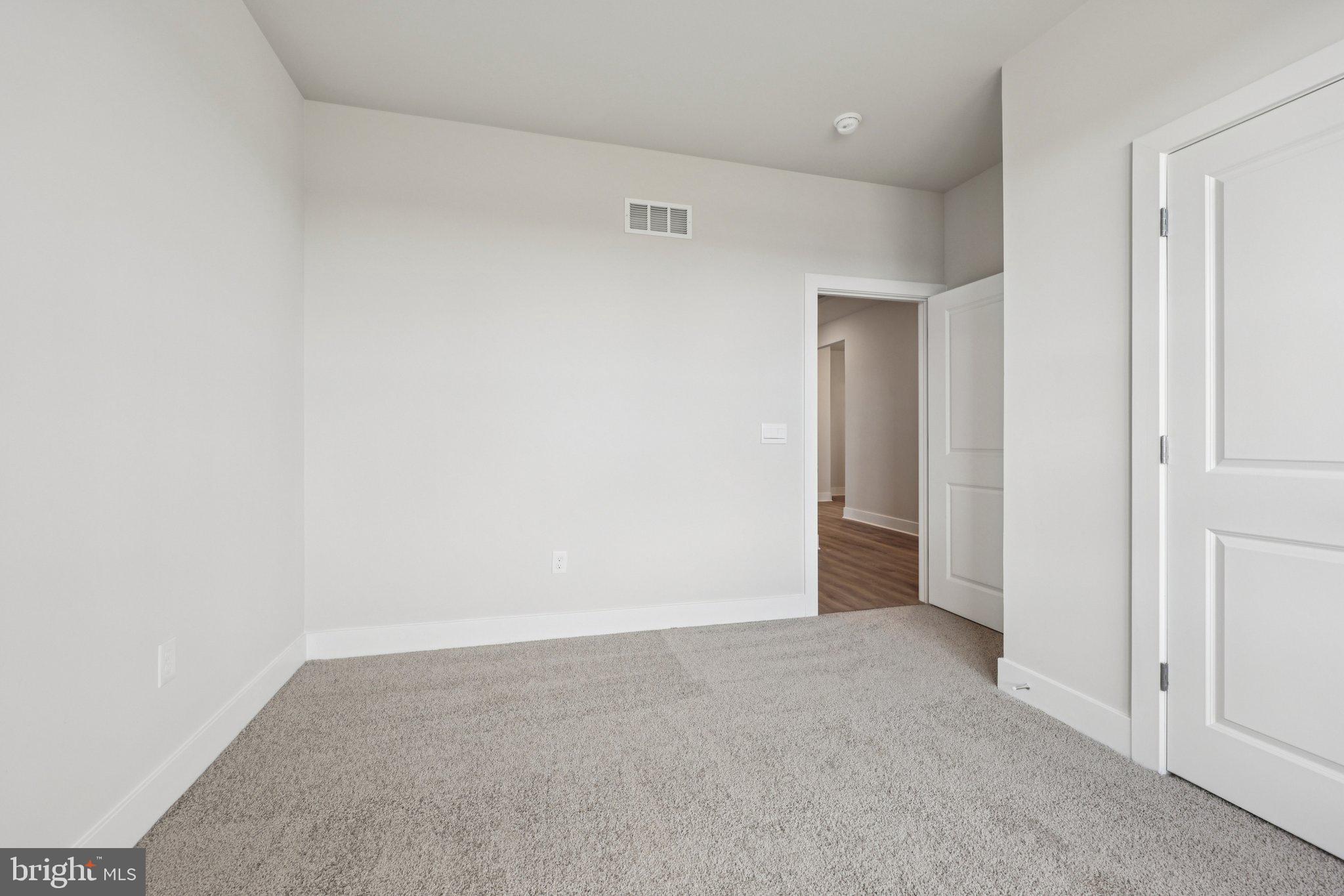 WILLOW RUN - Residential