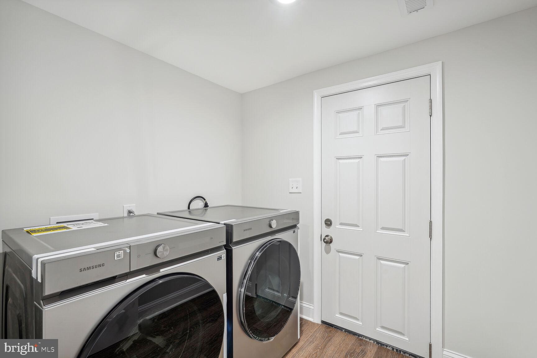 MICHIGAN PARK - Residential