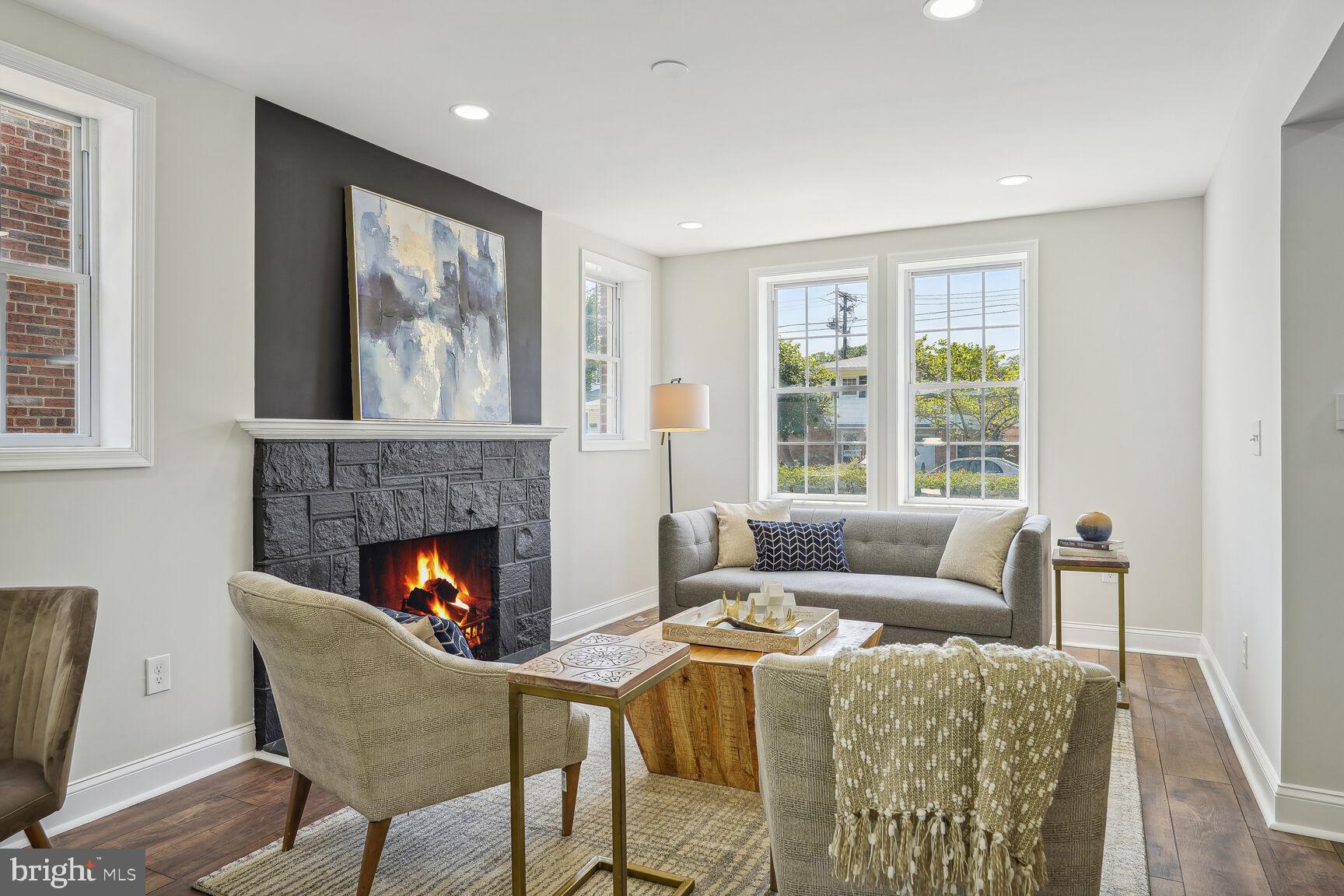 MICHIGAN PARK - Residential