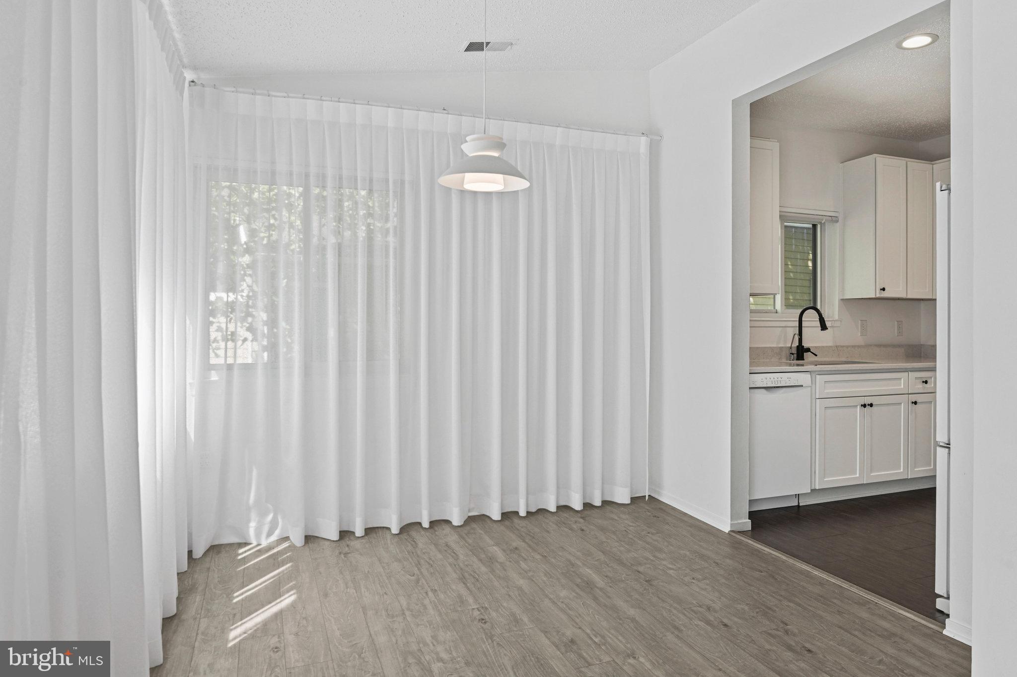 VILLARIDGE - Residential Lease