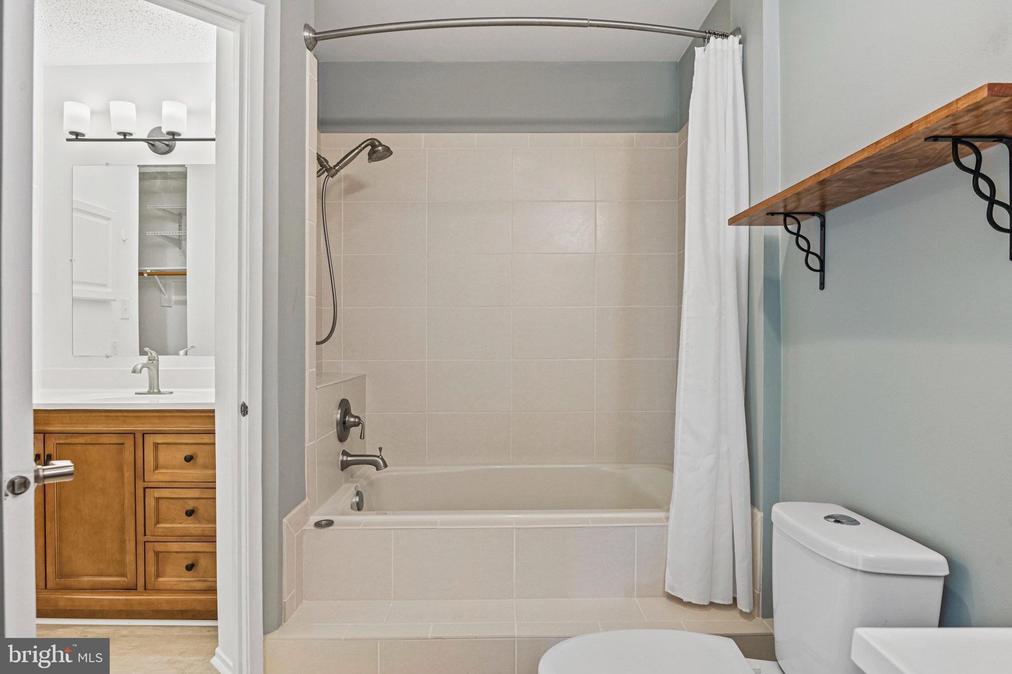 VILLARIDGE - Residential Lease