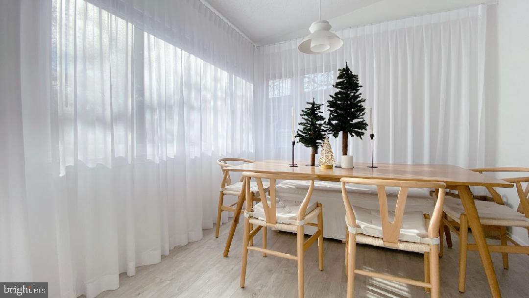 VILLARIDGE - Residential Lease