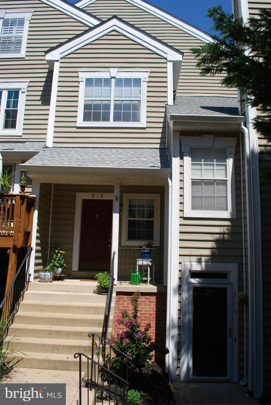 GORGEOUS LIGHT FILLED 2 BEDROOM, 2.5 BATH CONDO IN HISTORIC OCCOQUAN. MILLION DOLLOR VIEWS OF WOODS, RIVER, AND WATERFALL. LARGE DECK ACCESSIBLE FROM FAMILY ROOM AND DEN. CLUBHOUSE AND POOL IN COMMUNITY. WALK TO SHOPS AND RESTAURANTS. LARGE KITCHEN IDEAL FOR ENTERTAINING. VAULTED CEILING AND FP IN LIVING ROOM. GREAST COMMUTING OPTIONS...CLOSE TO VRE,COMMUTER LOT AND METRO!