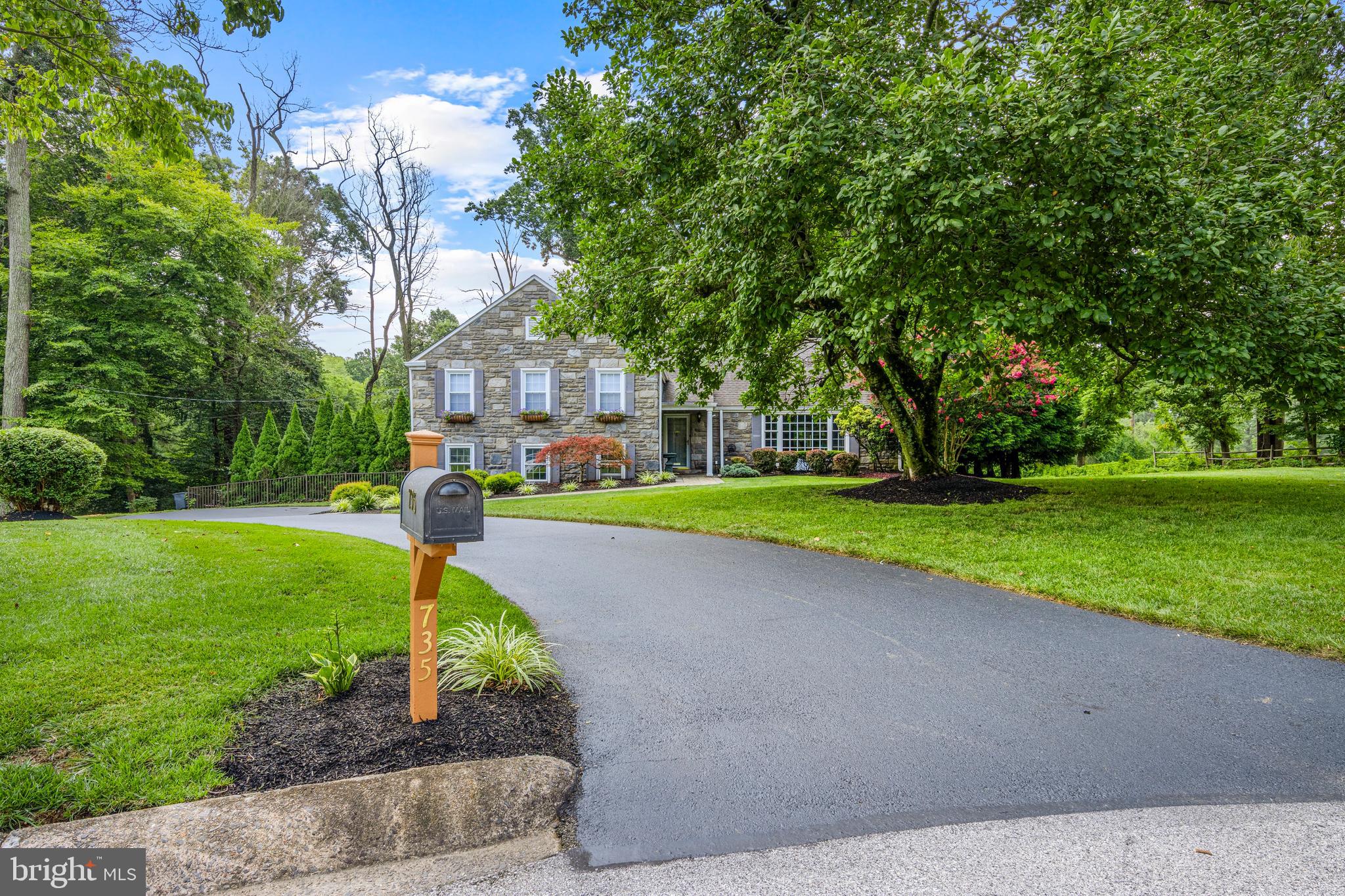 735 HAMILTON ROAD