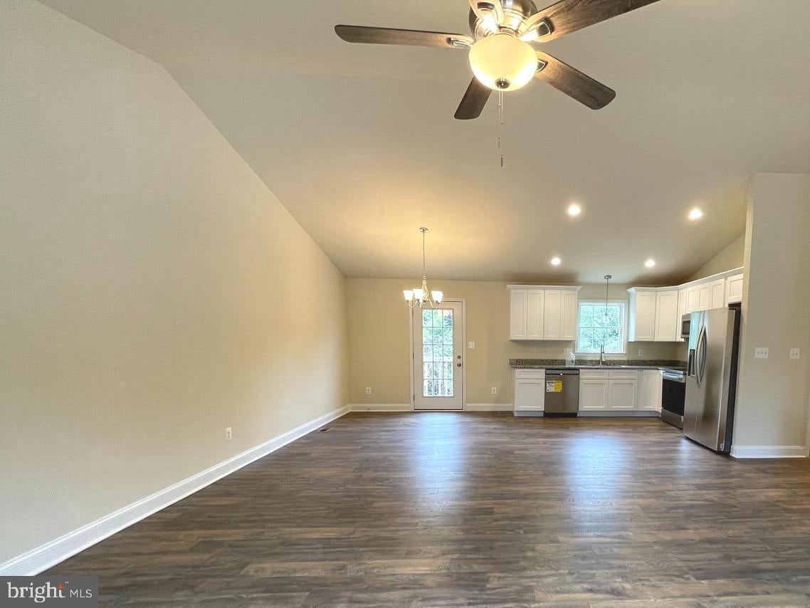 8112 LELAND