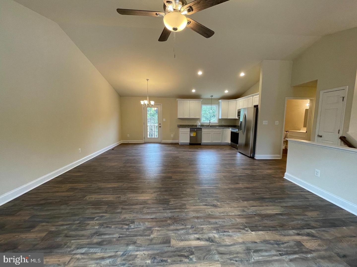 8112 LELAND
