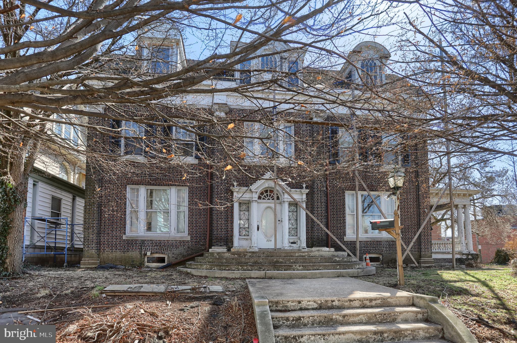 228 CUMBERLAND STREET