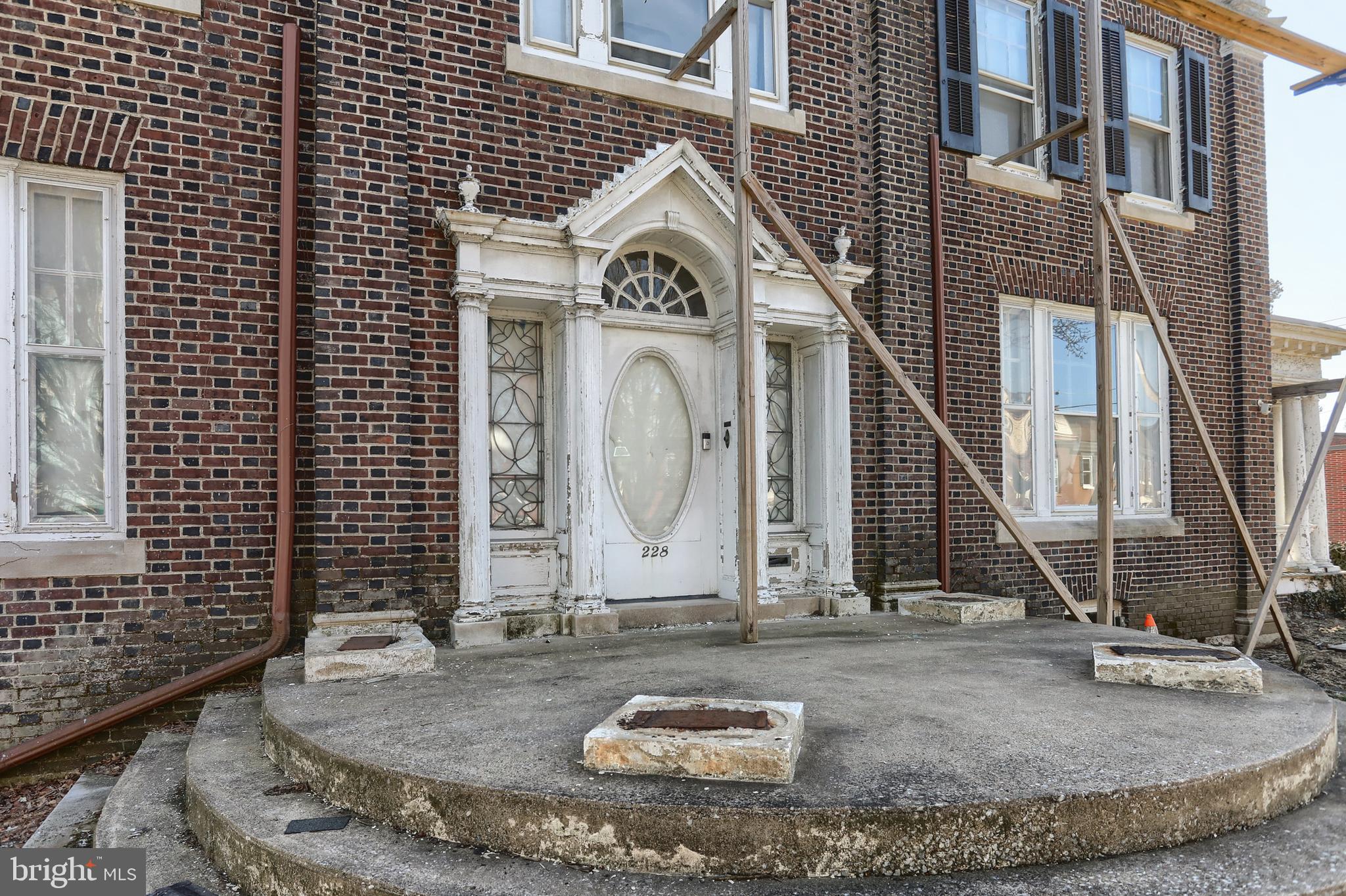 228 CUMBERLAND STREET