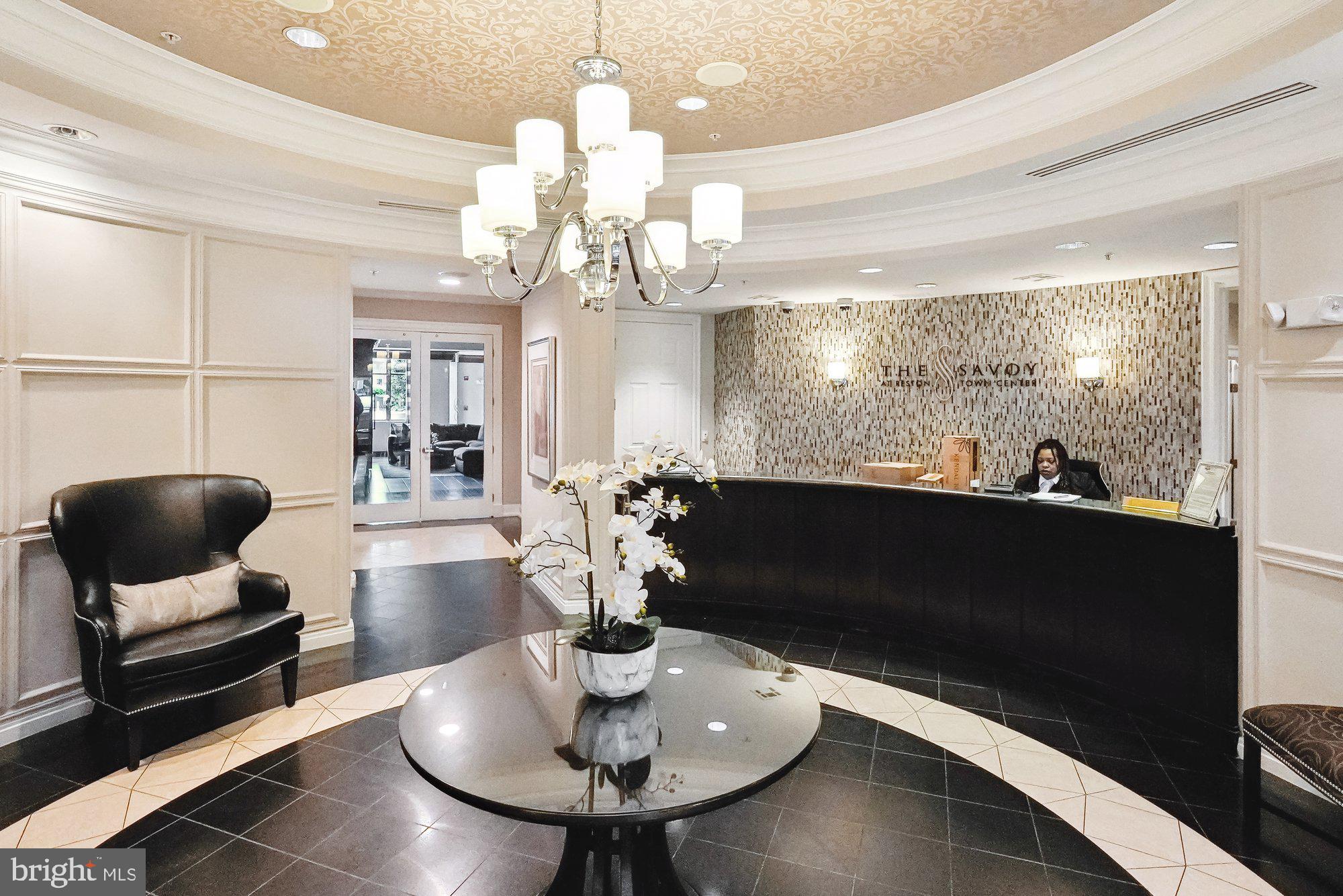 SAVOY AT RESTON TOWN CENTER - Residential