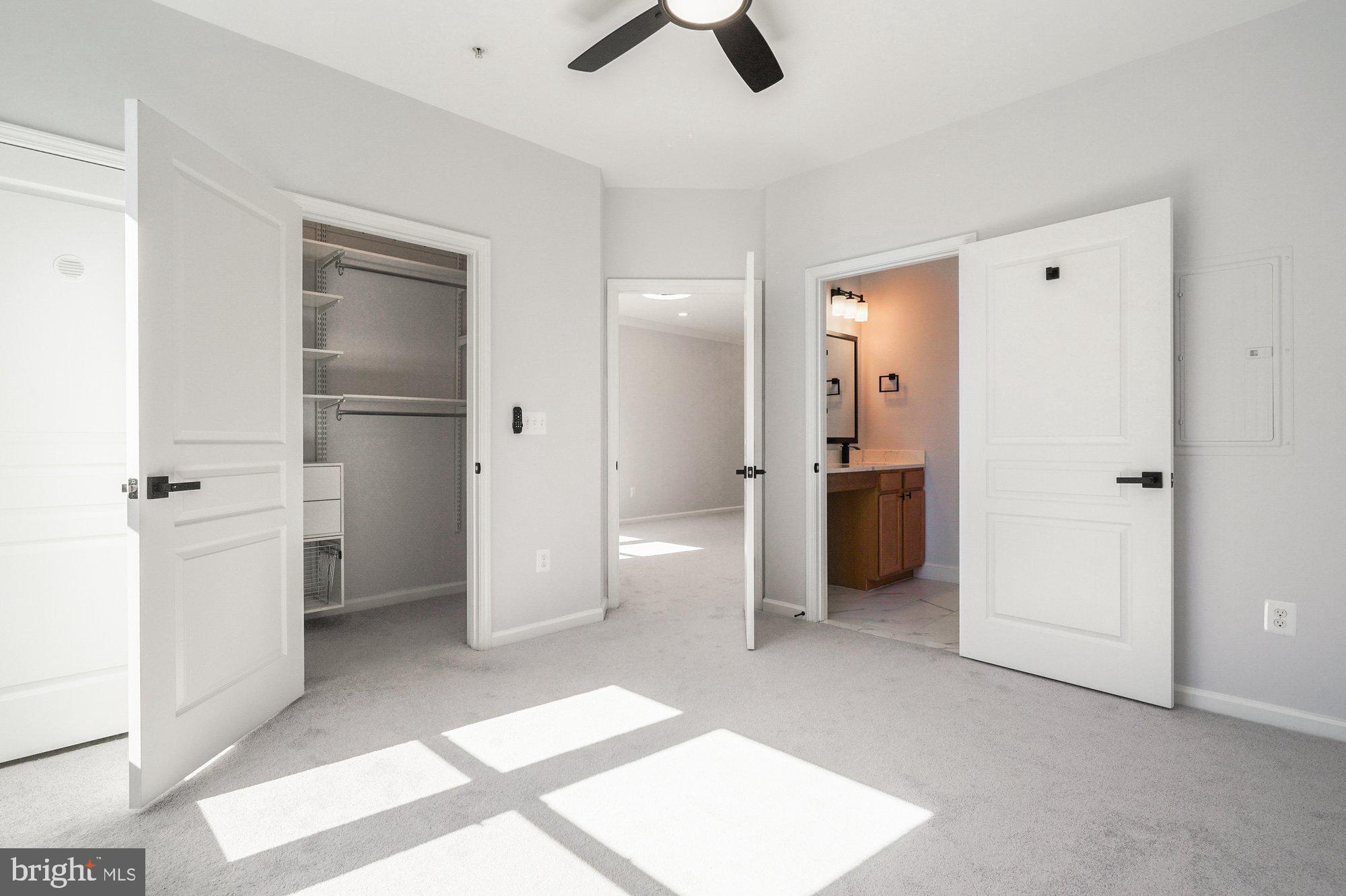 SAVOY AT RESTON TOWN CENTER - Residential