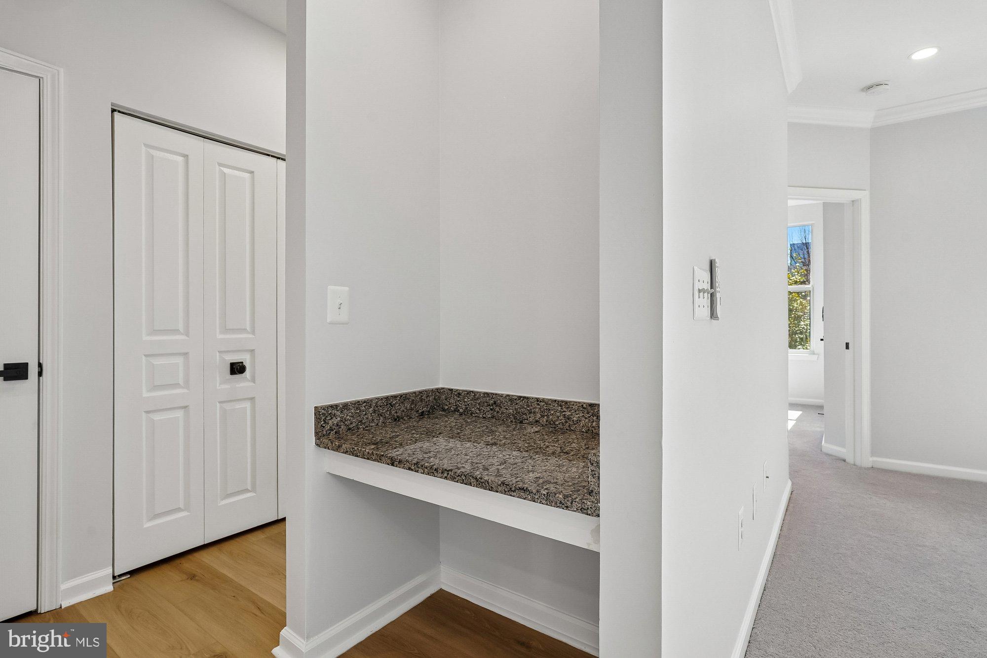 SAVOY AT RESTON TOWN CENTER - Residential