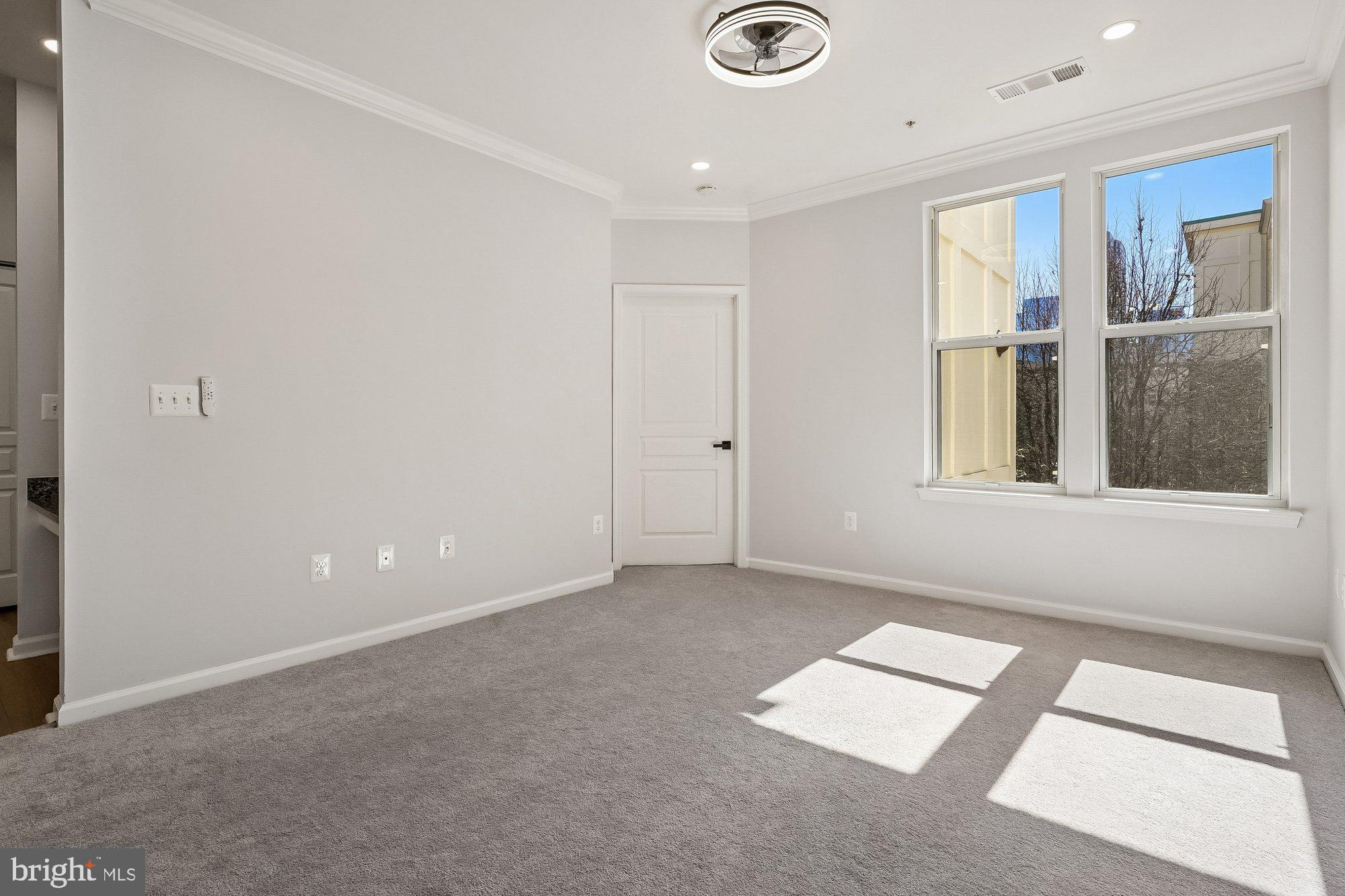 SAVOY AT RESTON TOWN CENTER - Residential