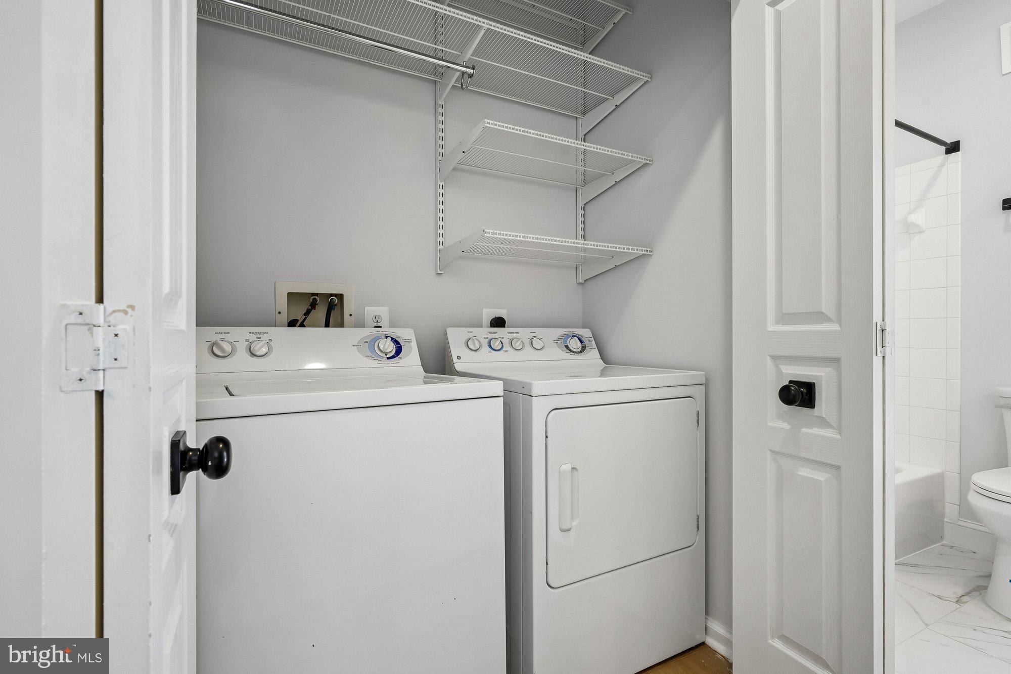 SAVOY AT RESTON TOWN CENTER - Residential