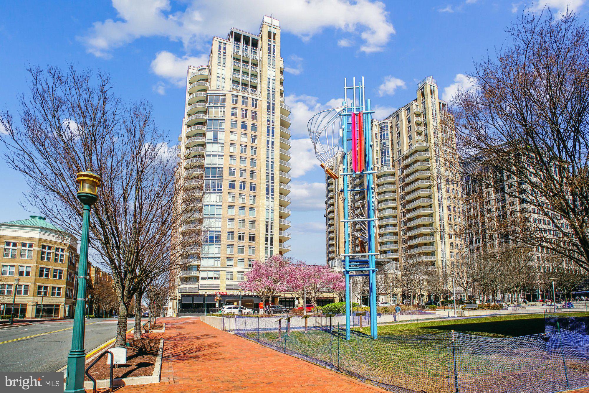 SAVOY AT RESTON TOWN CENTER - Residential