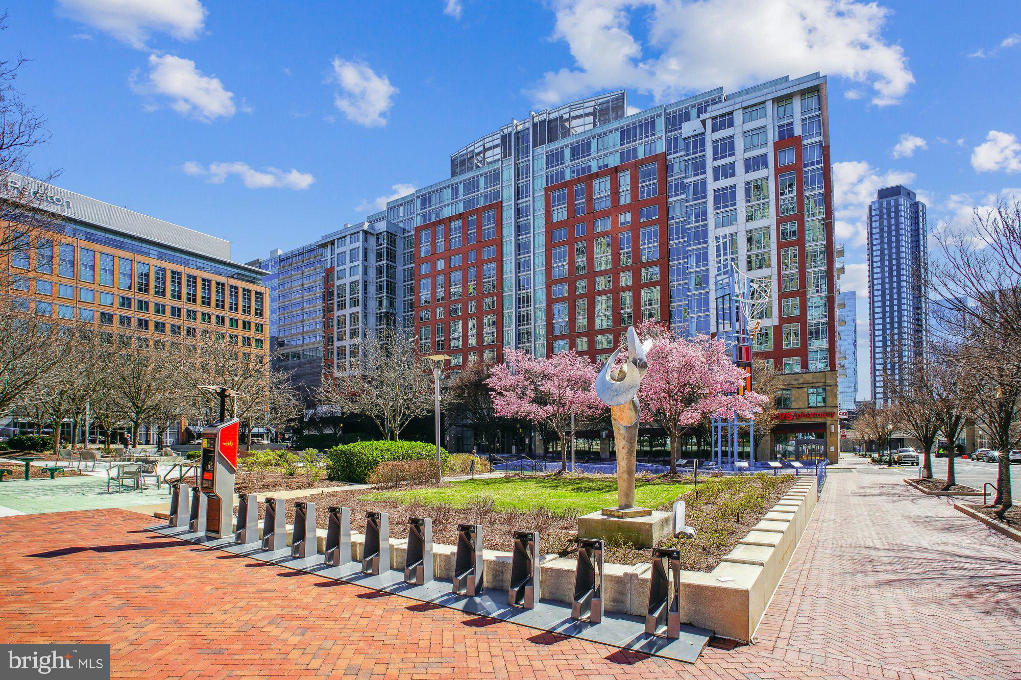 SAVOY AT RESTON TOWN CENTER - Residential