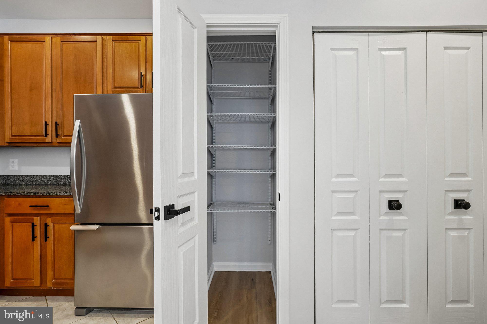 SAVOY AT RESTON TOWN CENTER - Residential