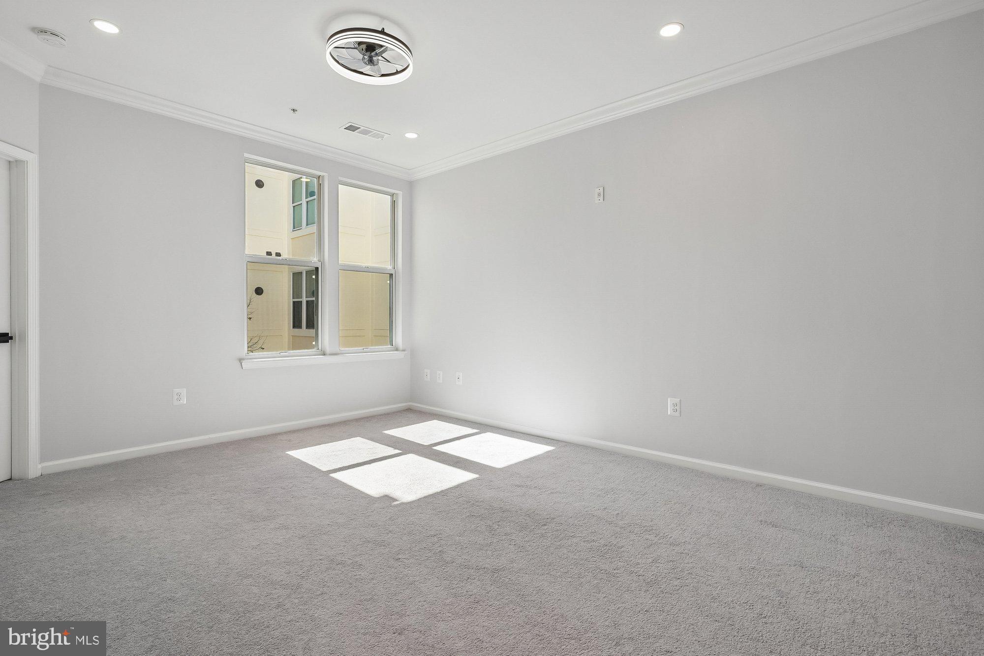 SAVOY AT RESTON TOWN CENTER - Residential