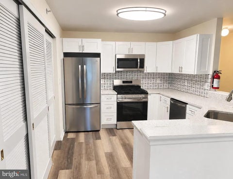 Photo for 938 PINE VALLEY COURT