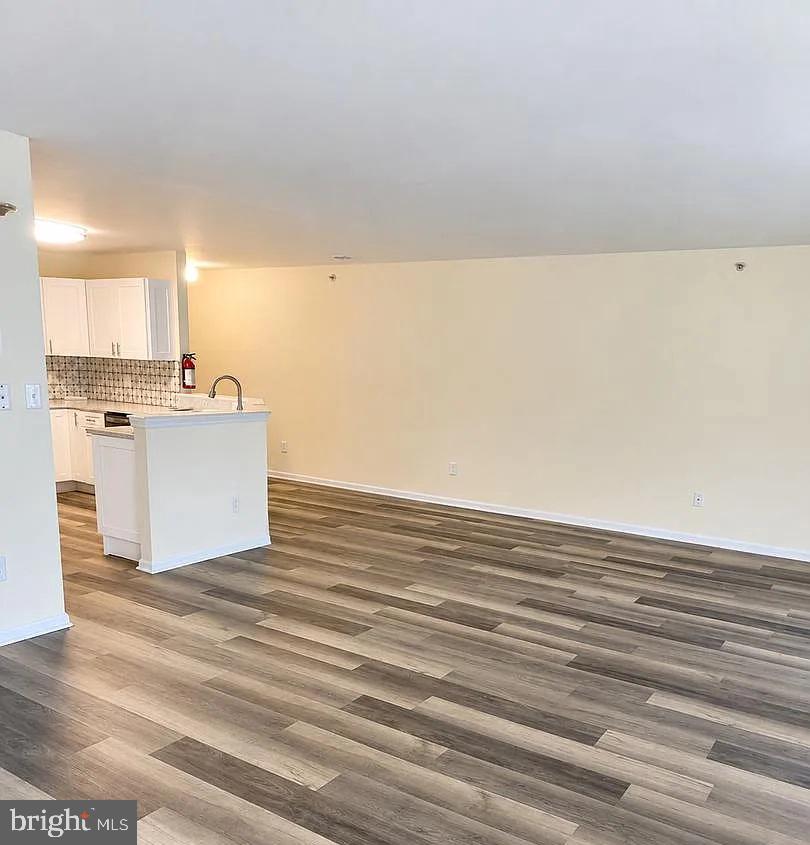 938 PINE VALLEY COURT