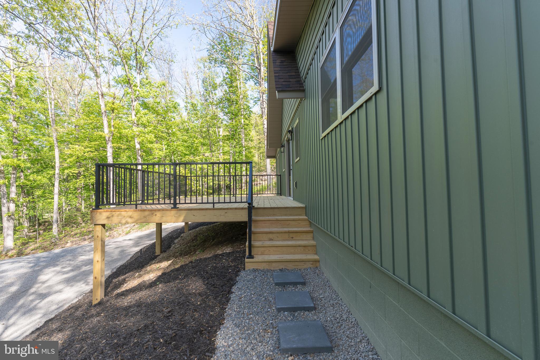 LAKE FERNDALE - Residential