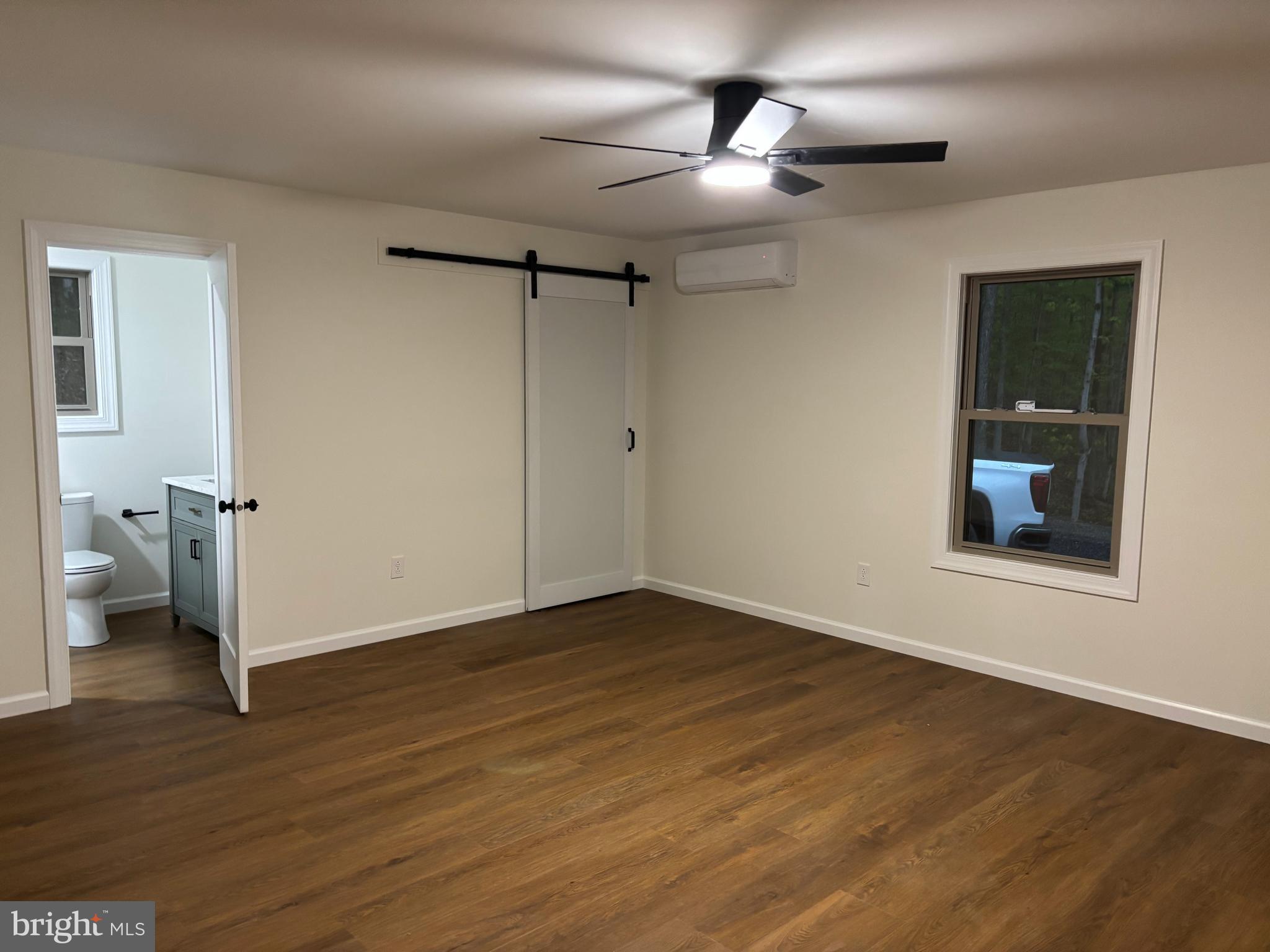 LAKE FERNDALE - Residential