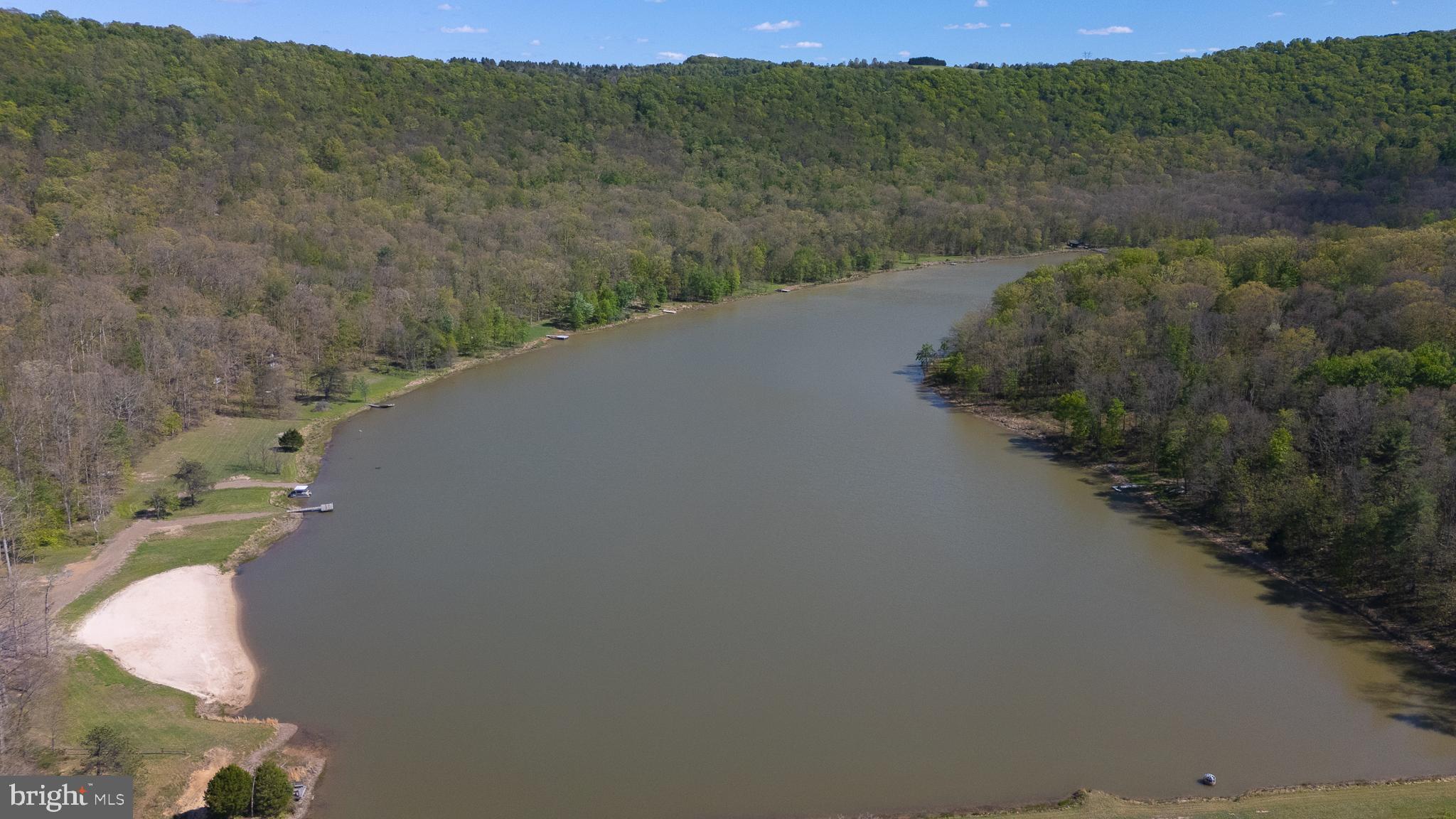 LAKE FERNDALE - Residential