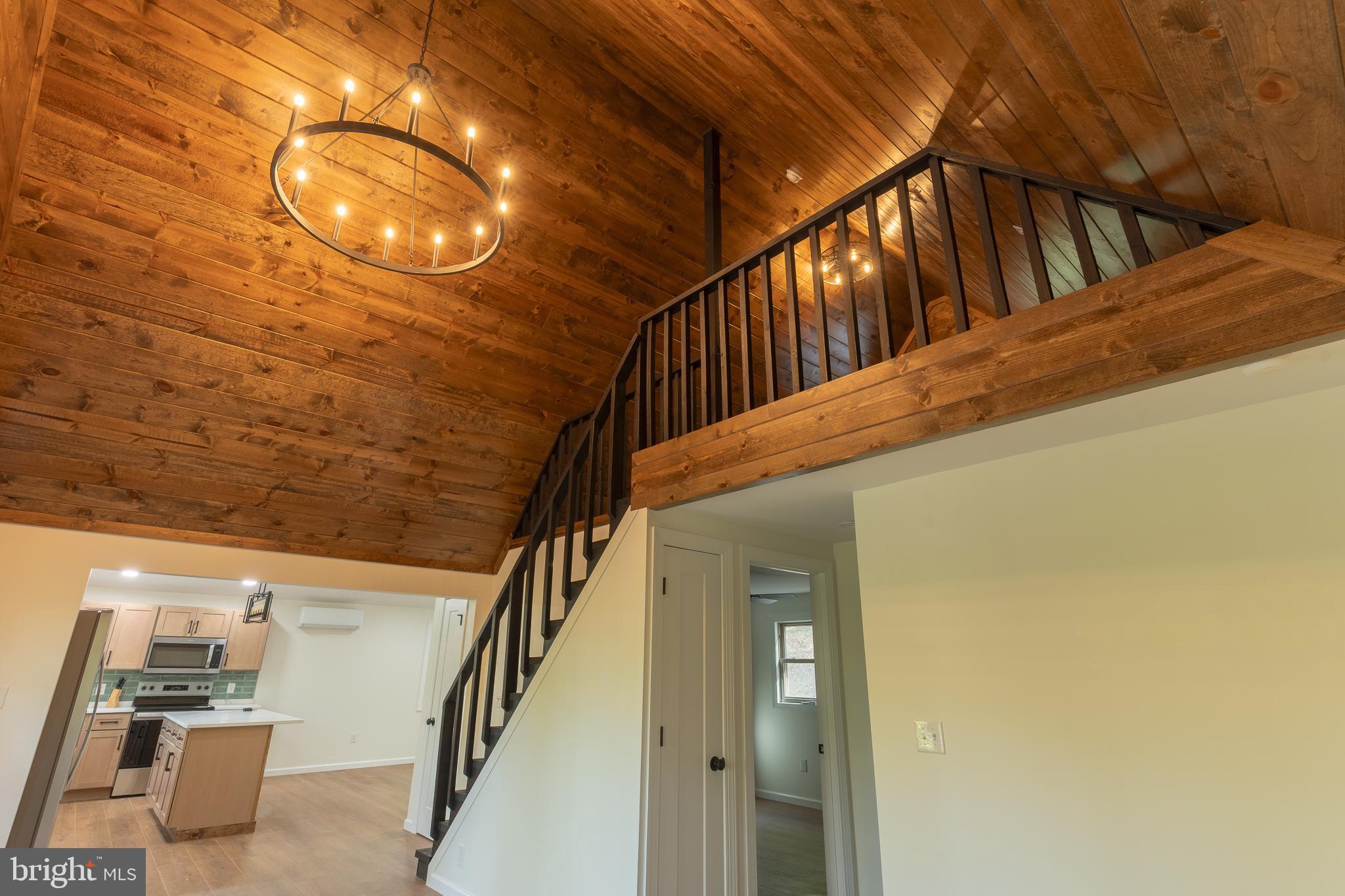 LAKE FERNDALE - Residential
