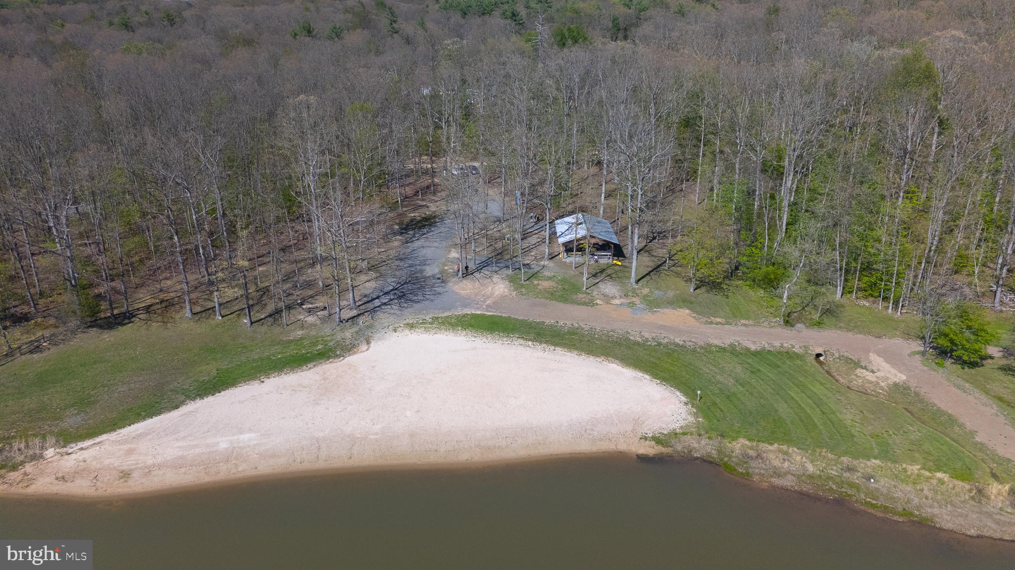 LAKE FERNDALE - Residential