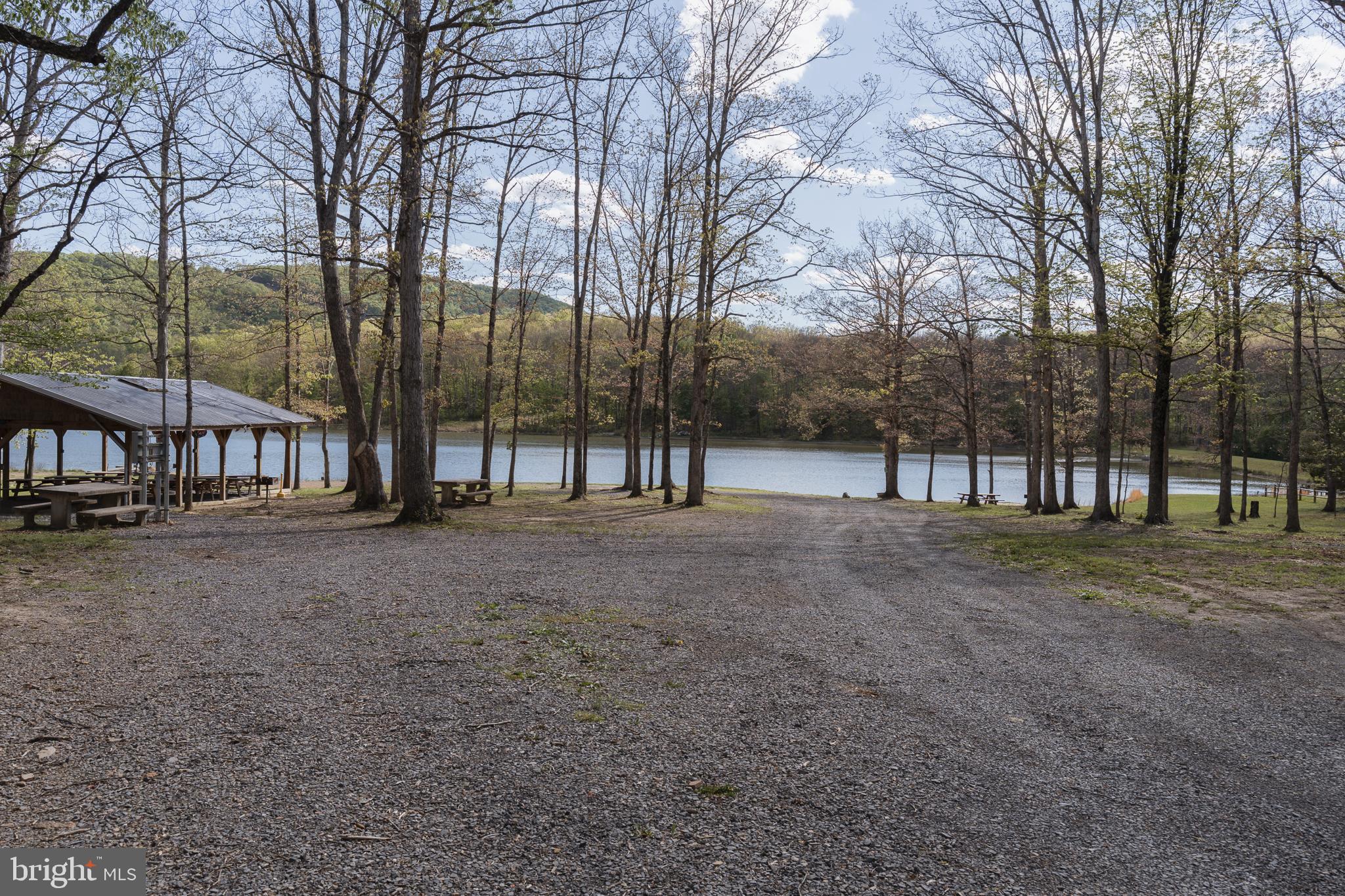 LAKE FERNDALE - Residential