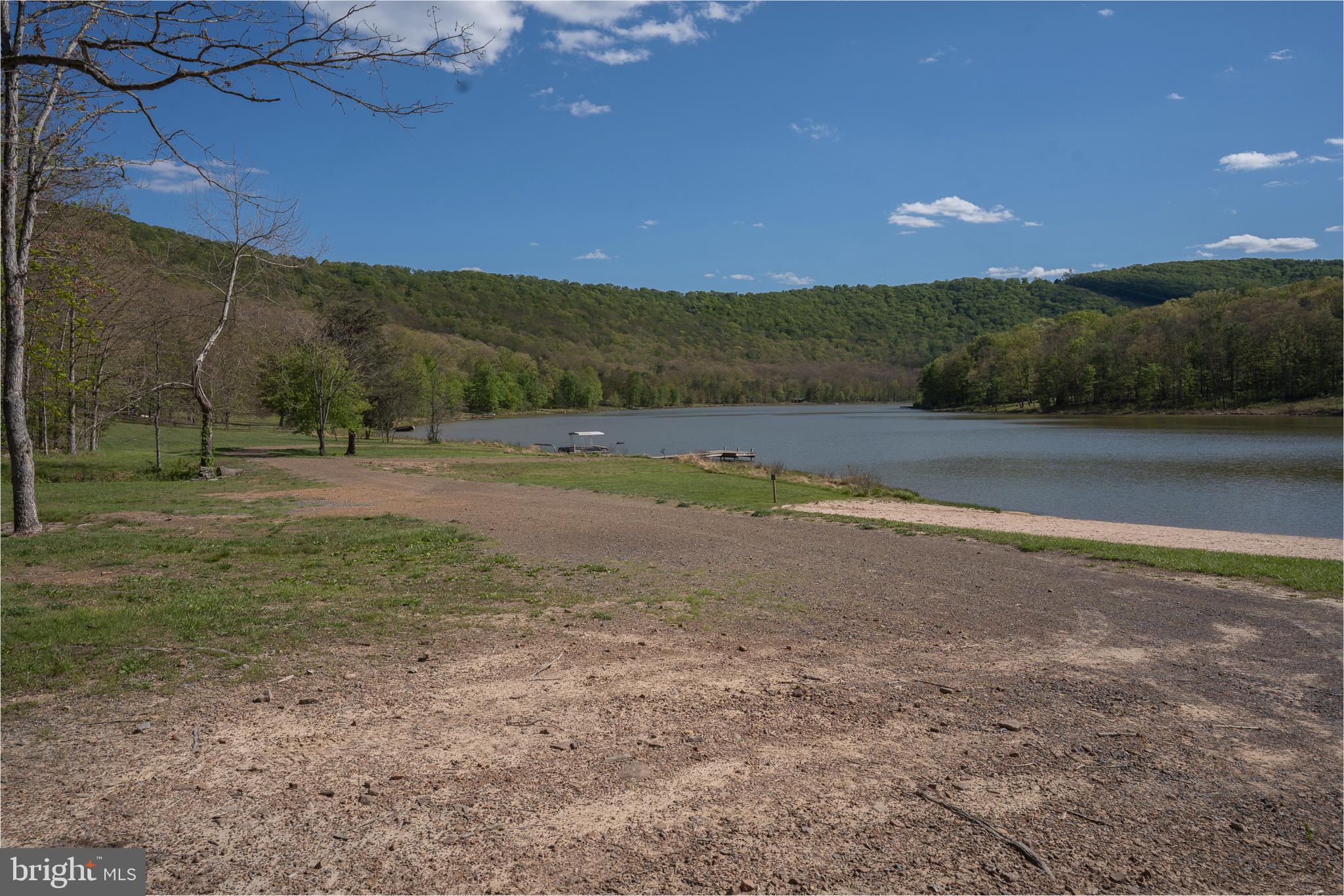 LAKE FERNDALE - Residential
