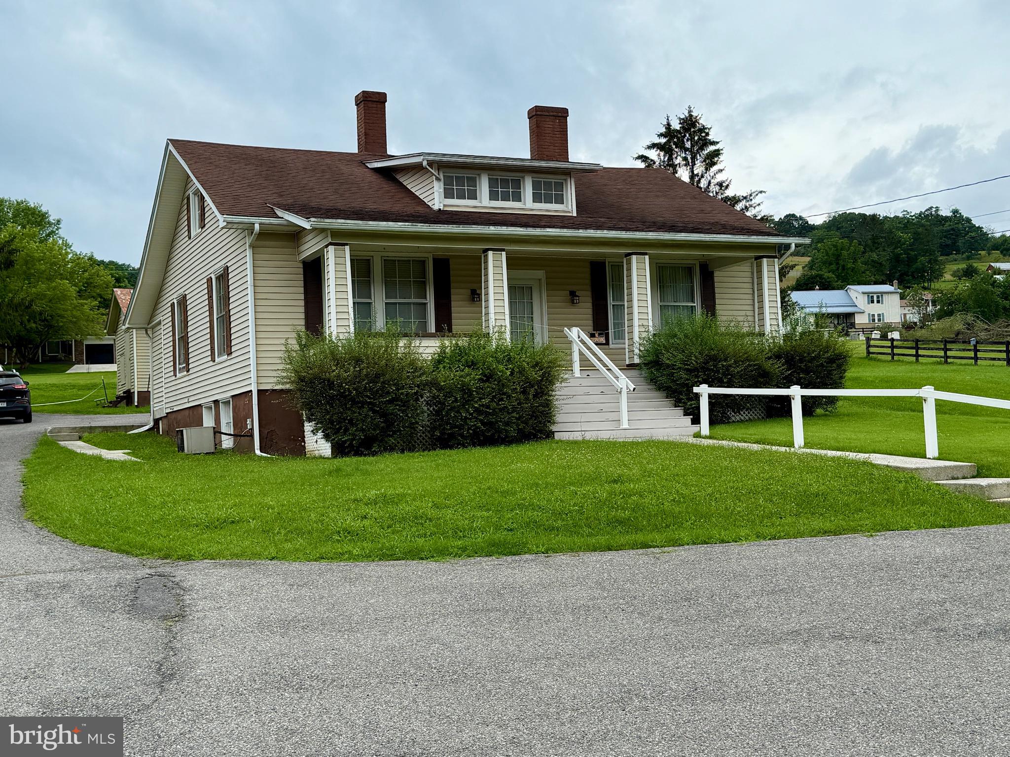 ANDERSON HILL - Commercial Sale